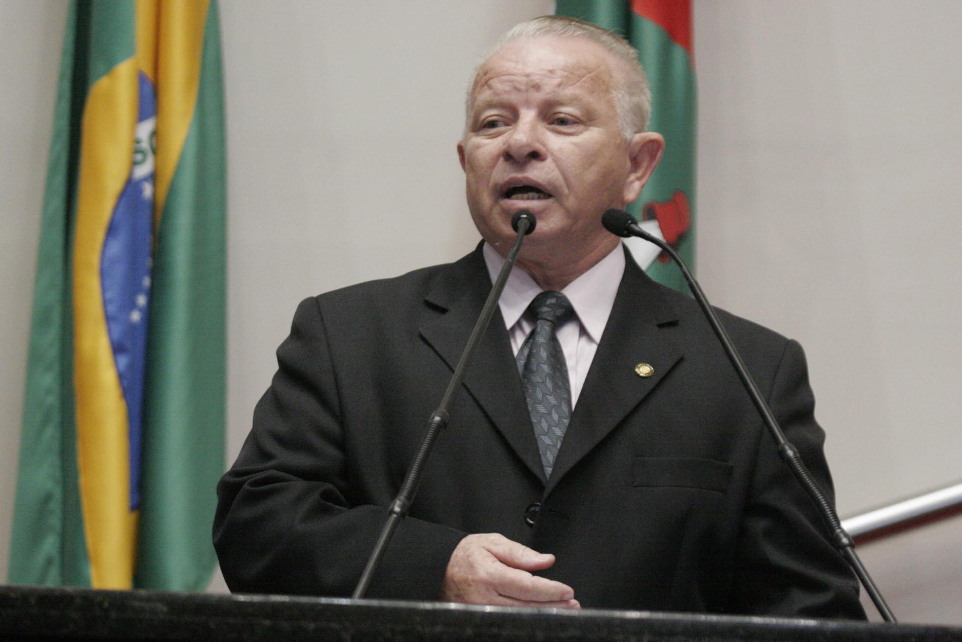 Deputado Adherbal Deba Cabral (PMDB)