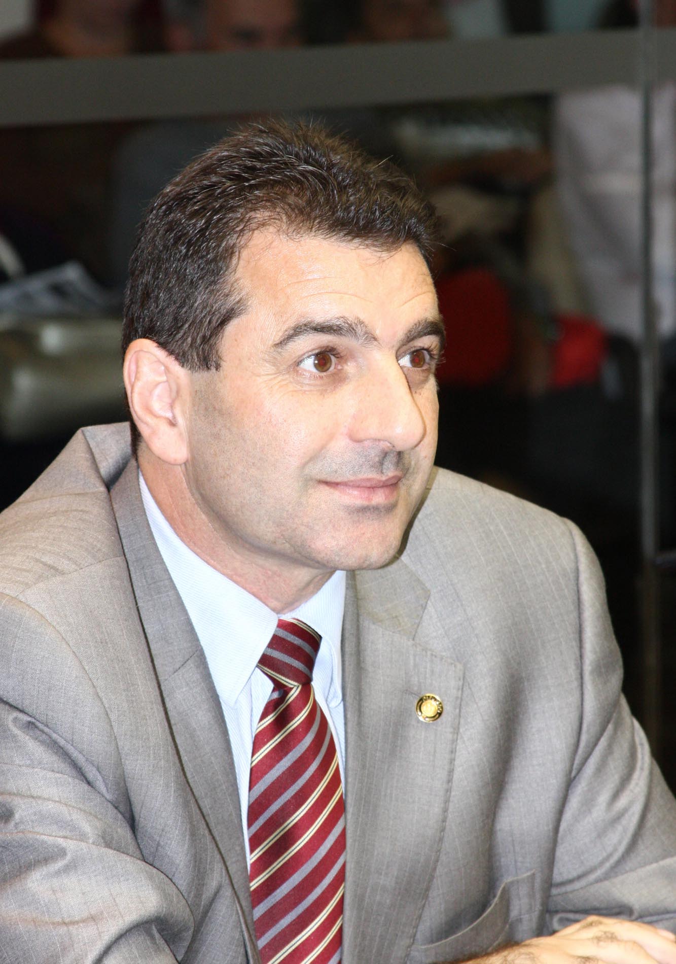 Deputado Valdir Cobalchini (PMDB)