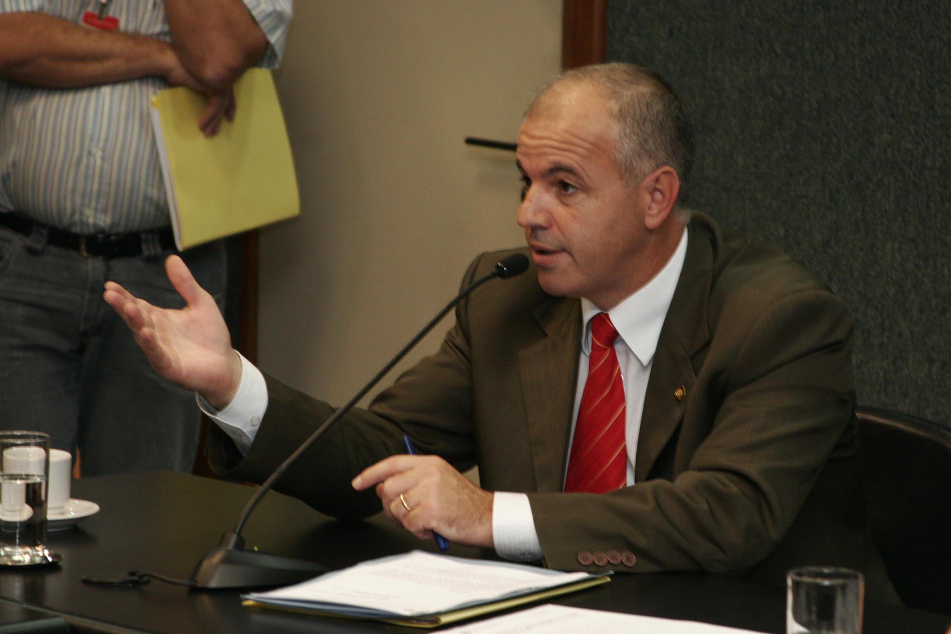 Comissão de Constituição e Justiça