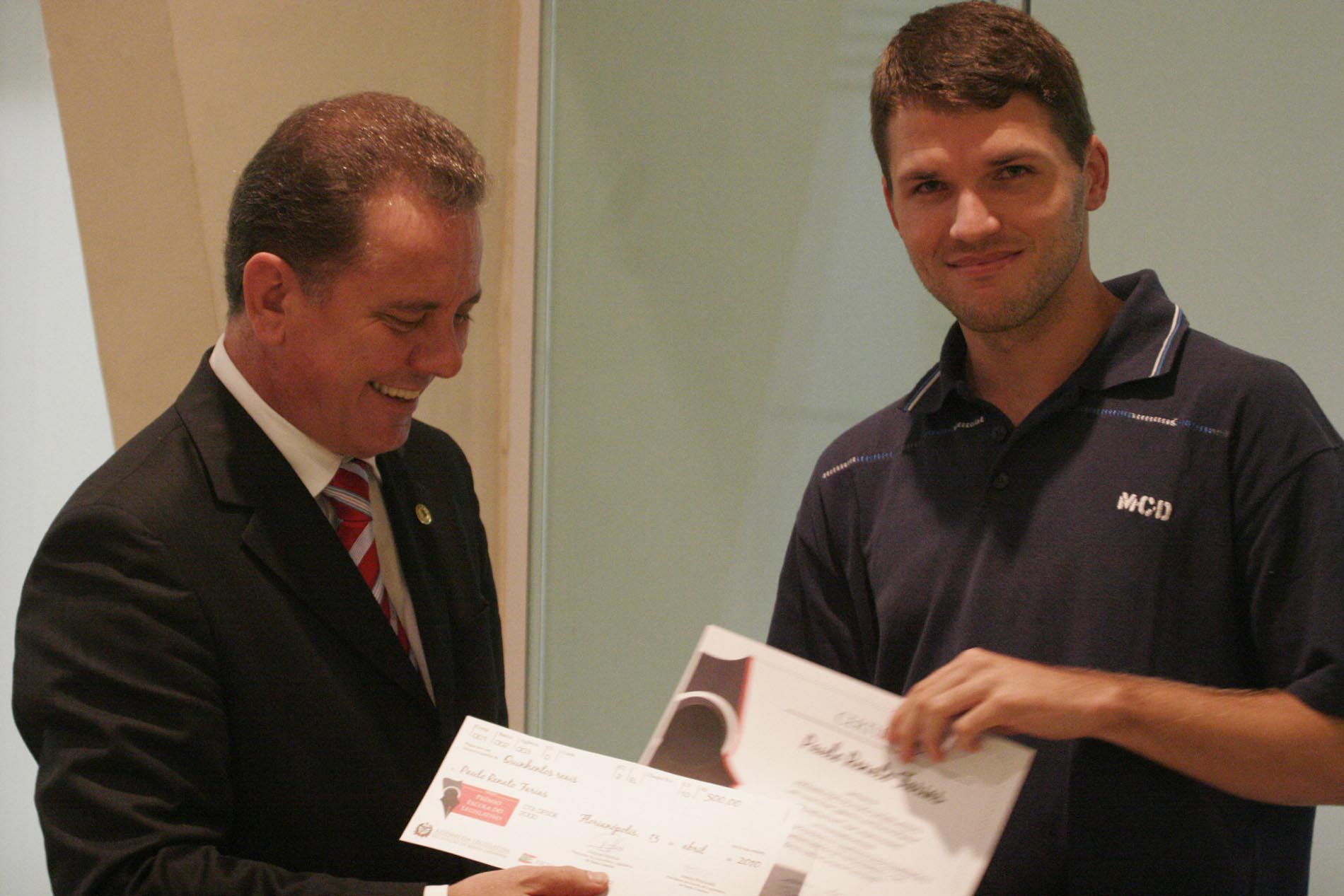 Entrega do Premio Escola do Legislativo