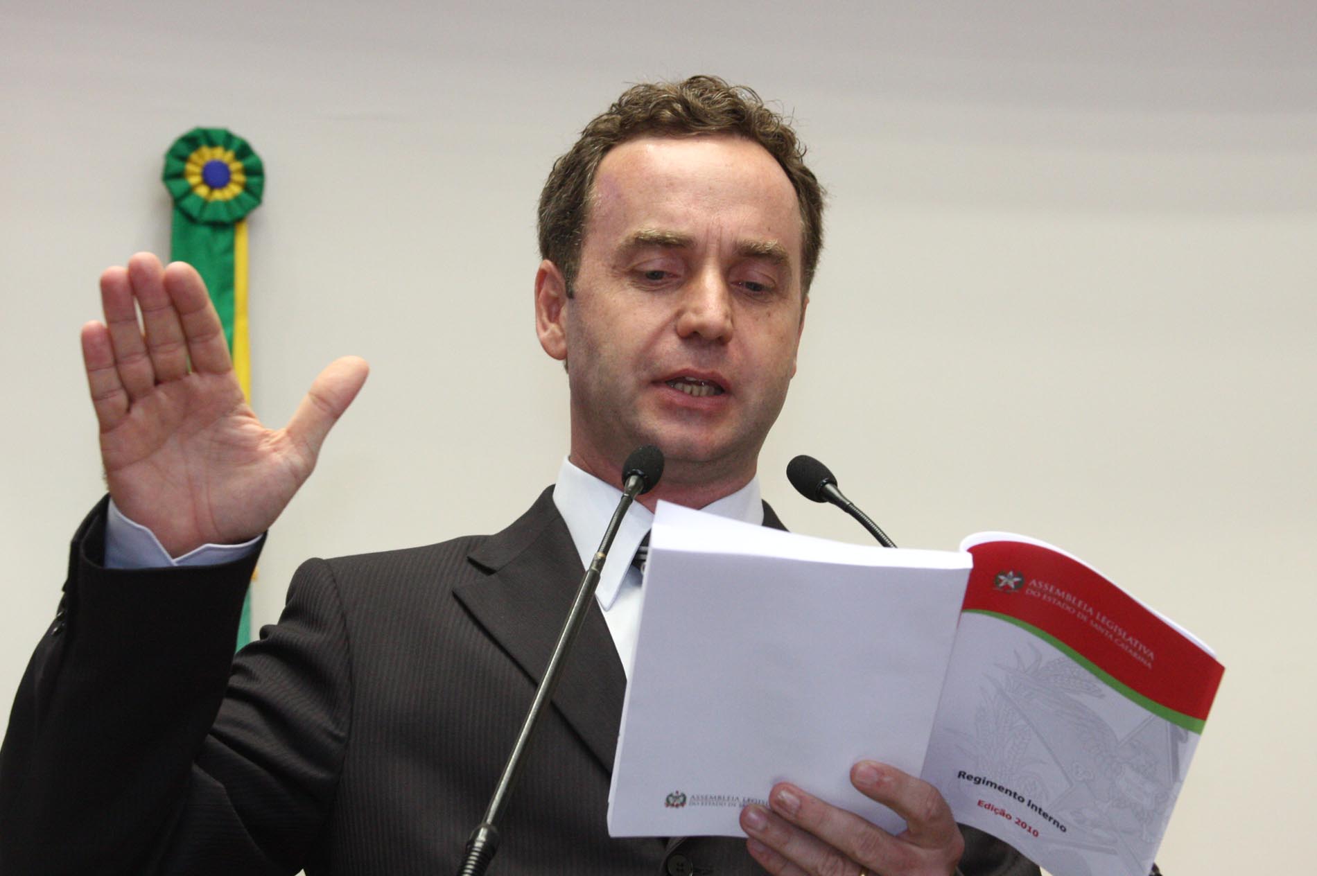 Dieter Janssen assume como deputado