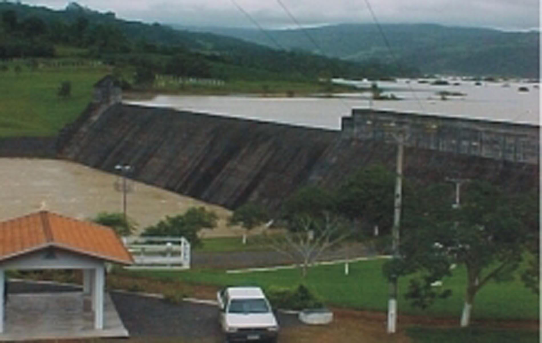 Barragem de Taió transbordou na tarde de hoje