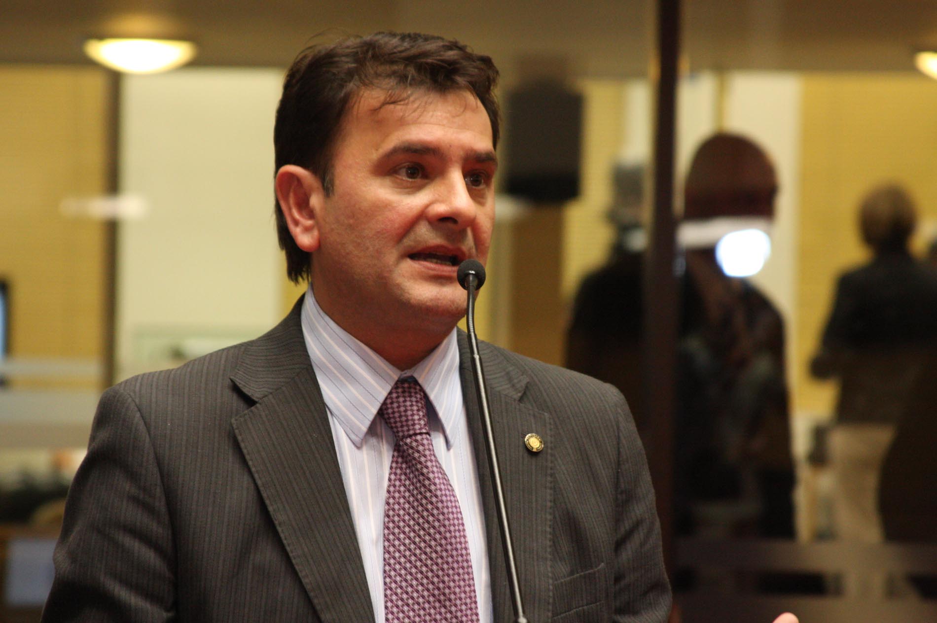 Deputado Elizeu Mattos (PMDB)