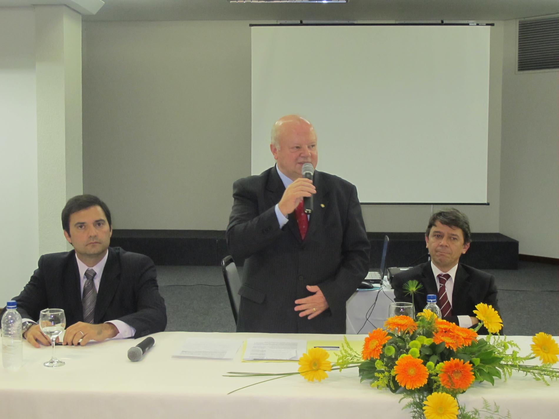 Encontro de Vereadores discute atuação do legislativo junto ao governo e sociedade