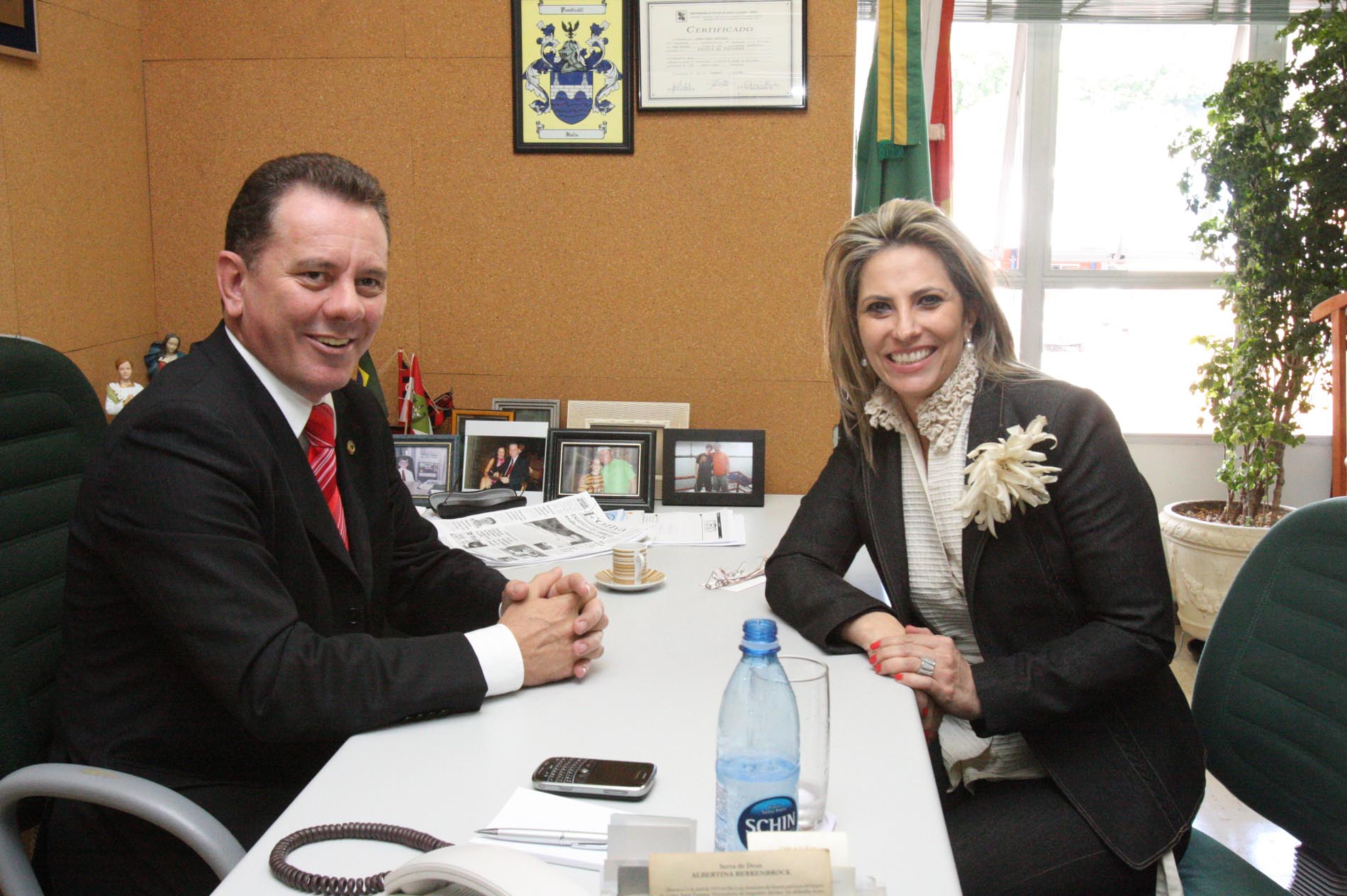 PONTICELLI RECEBE A DEPUTADA CIDA BORGHETTI