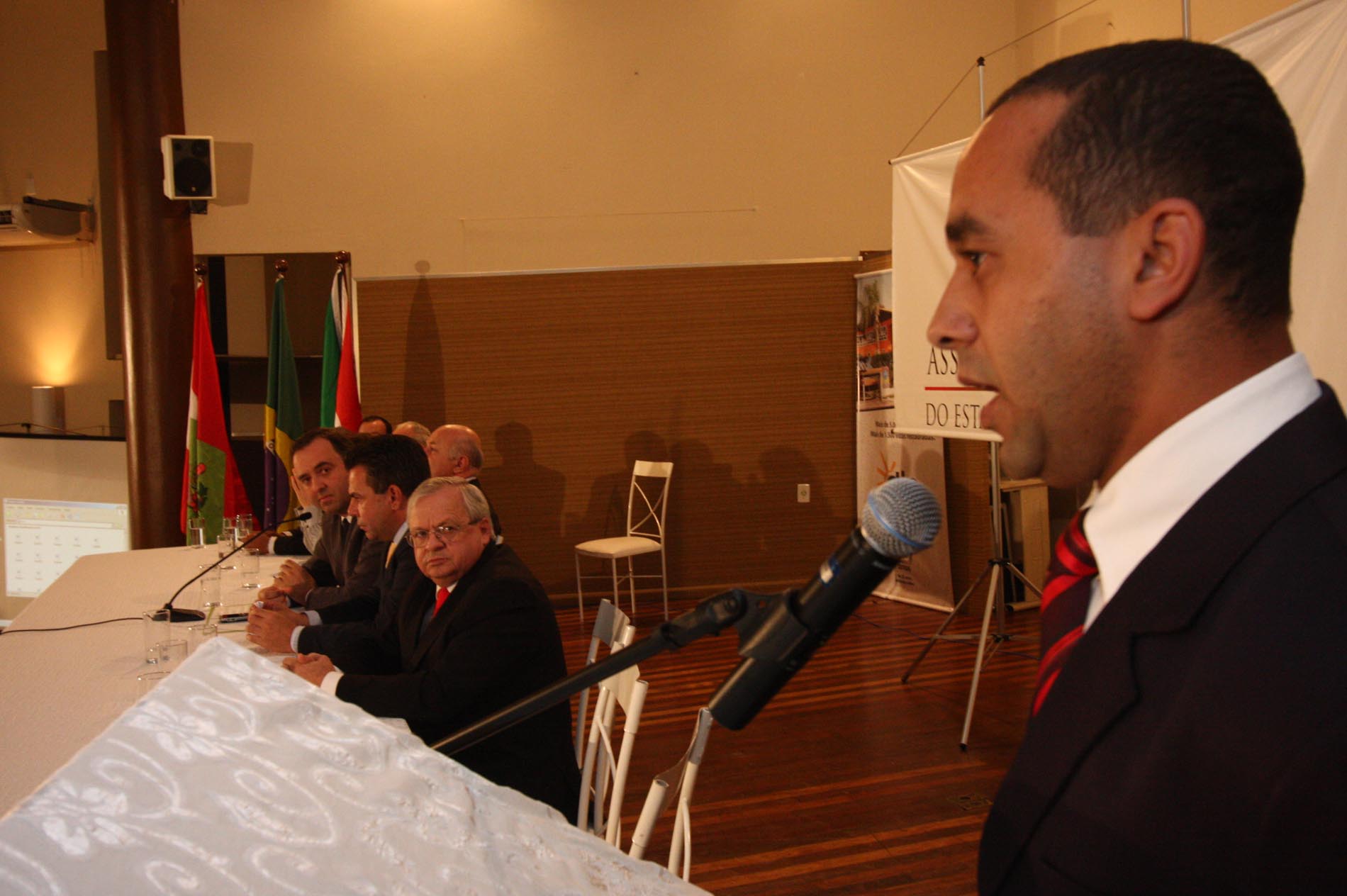 Sessão solene em comemoração aos 25 anos (Jubileu de Prata) da Comunidade Terapêutica Desafio Jovem de Criciúma (DJC)