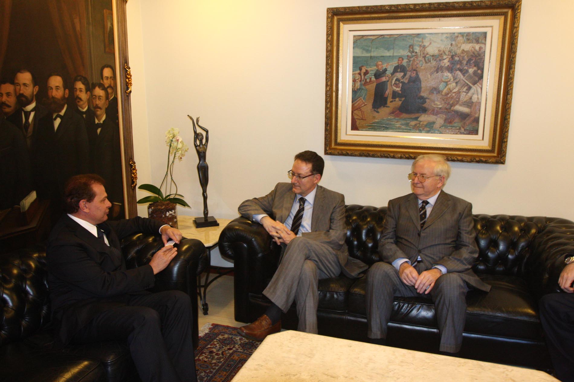 Visita do Cônsul e do vice-cônsul da Itália