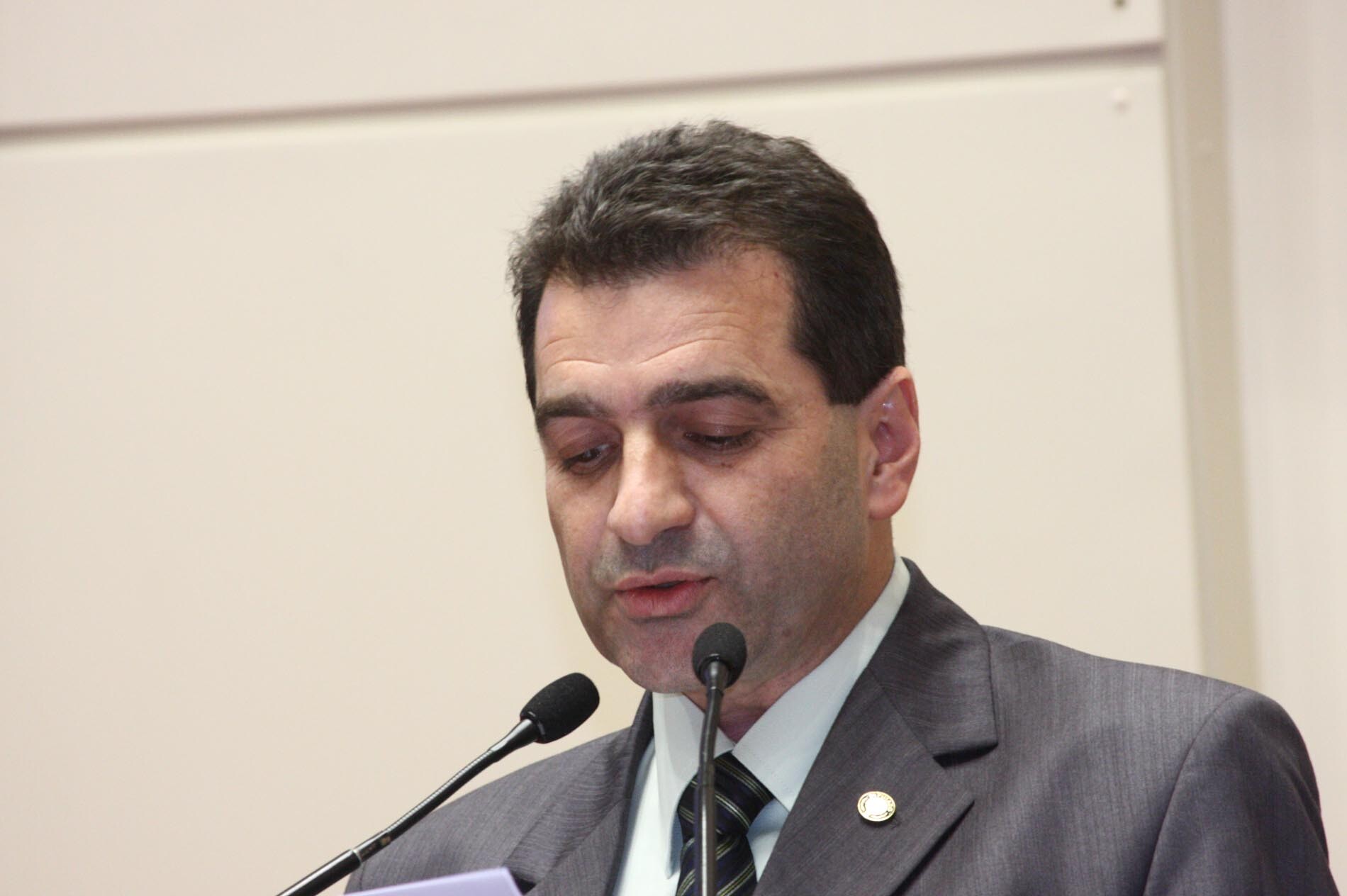 Dos Gabinetes – Cobalchini quer que valor do imposto seja informado ao consumidor