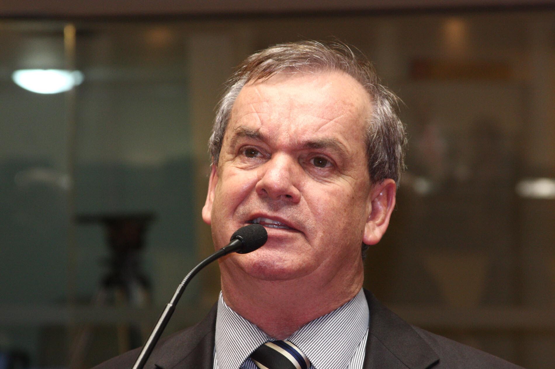 Dos Gabinetes – Catarinenses esperam apoio para representar o Brasil em competição mundial