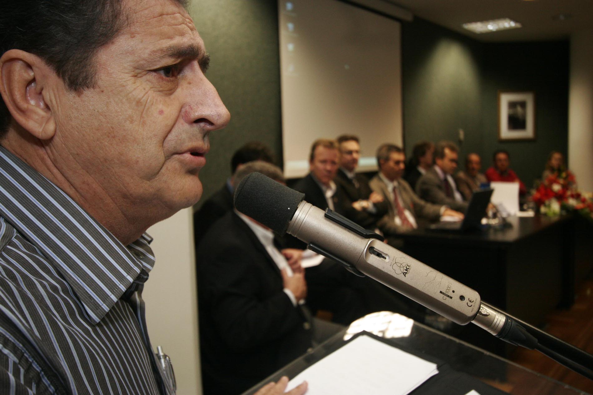 Cerimônia de entrega de 19 máquinas agrícolas
