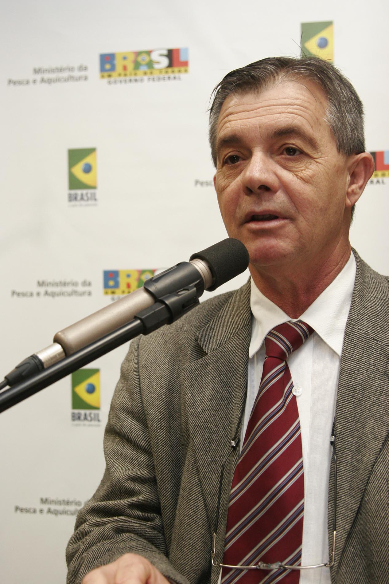 Cerimônia de entrega de 19 máquinas agrícolas