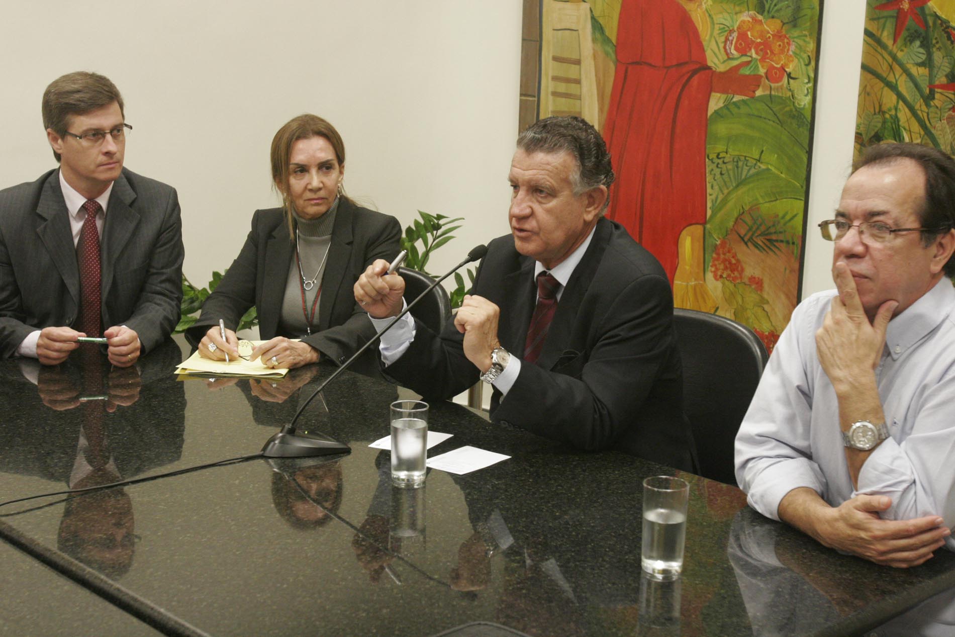 Entrevista Coletiva com o Deputado Edison Andrino