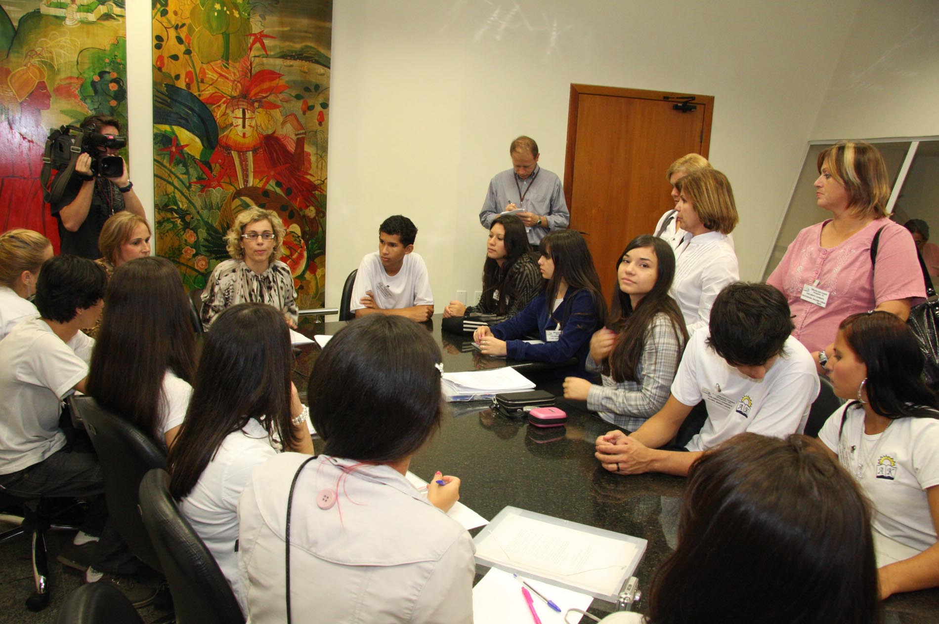 Assembleia recebe estudantes para compor o Parlamento Jovem 2010