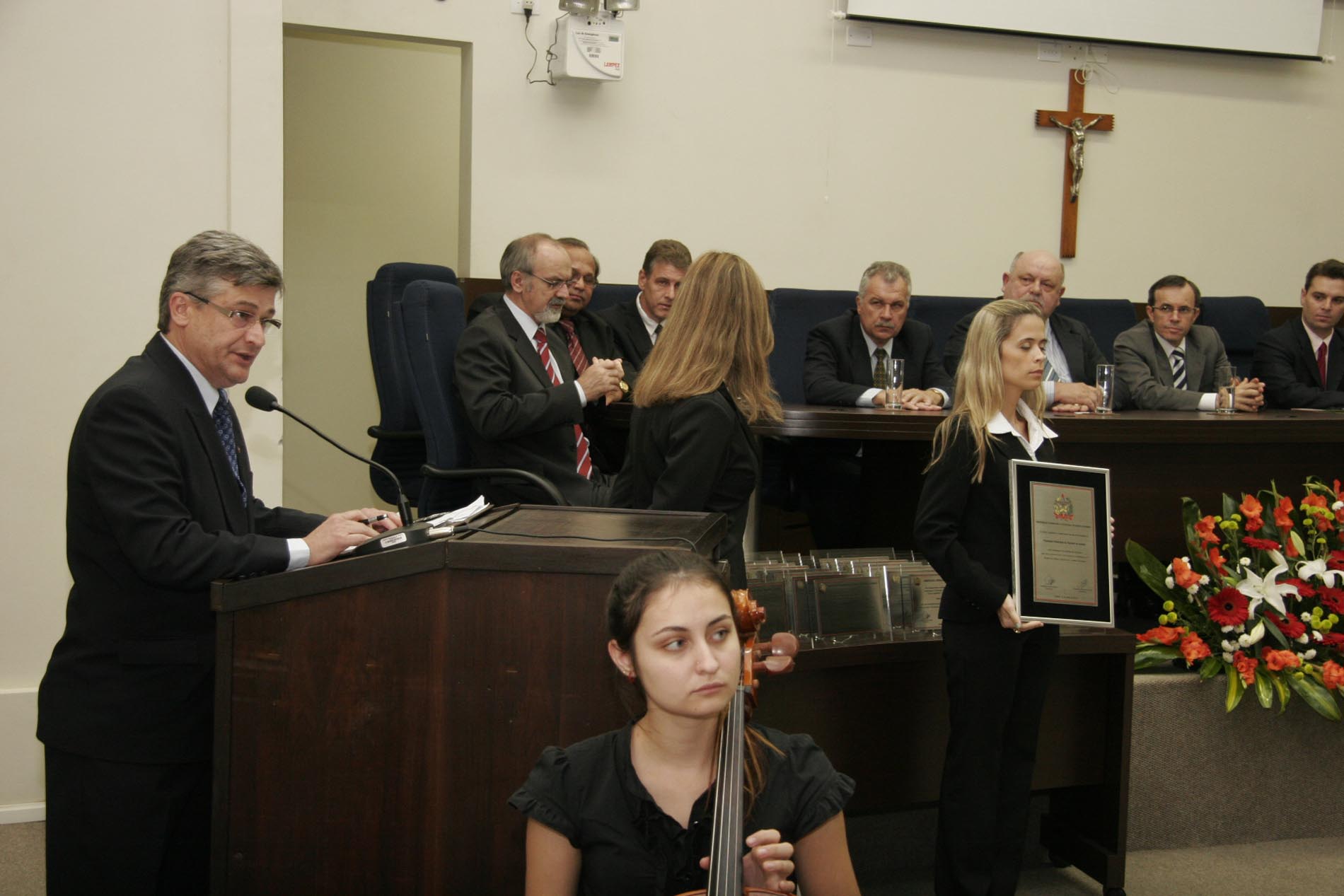 Sessão Solene em homenagem aos Atletas da Natação da Fundação Municipal de Esportes de Indaial