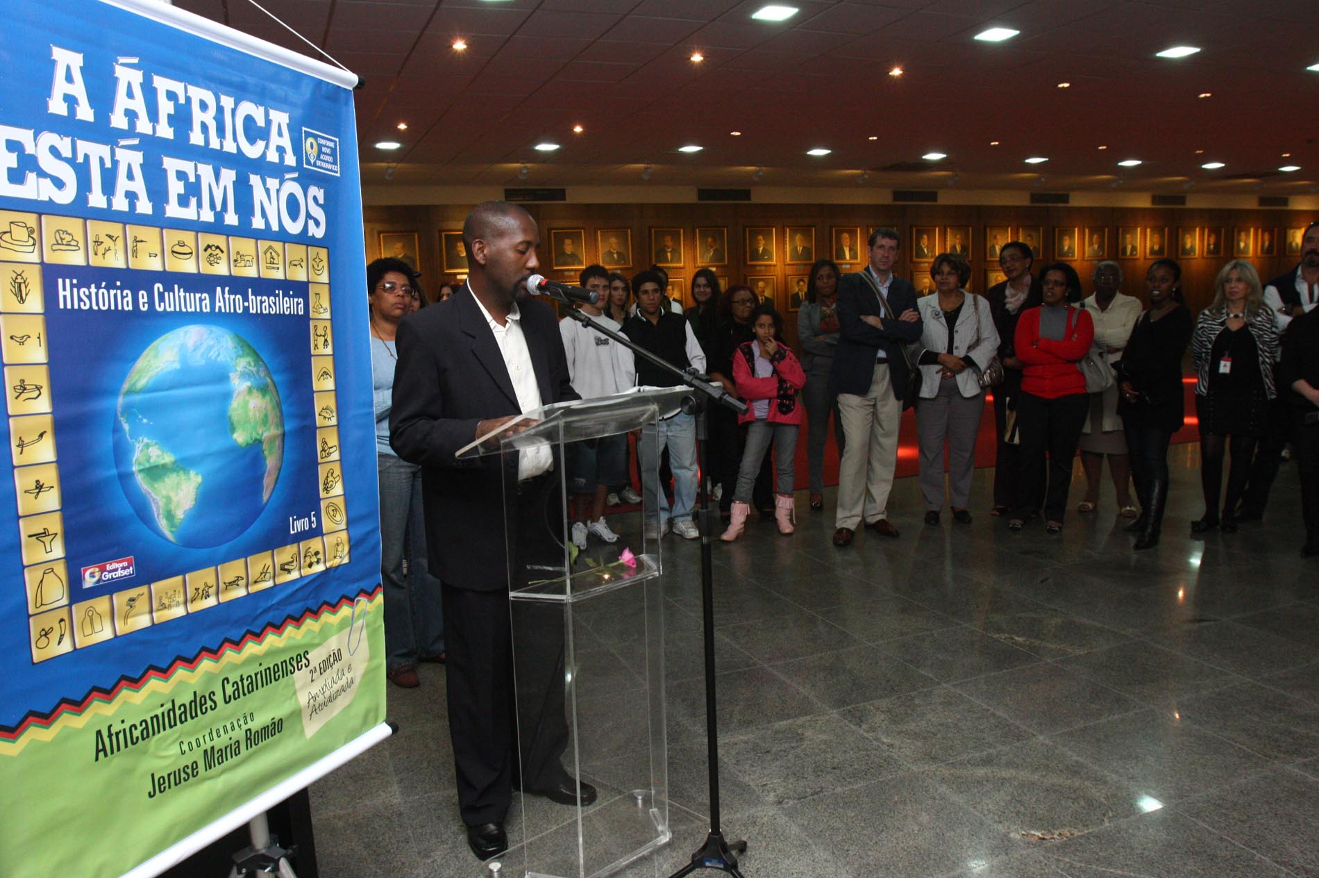 Lançamento da Publicação Didática Africanidades Catarinense