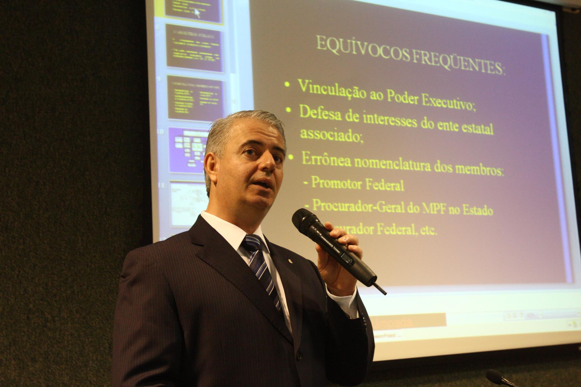 Escola do Legislativo - Palestra - André Stefani Bertuol