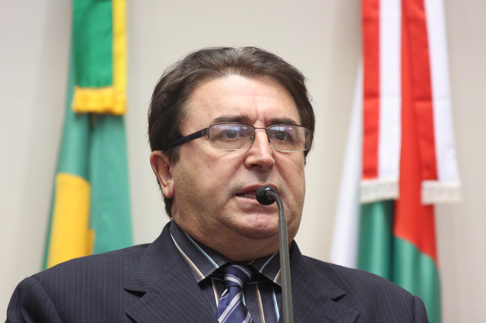 Dos Gabinetes – Aguiar alerta para comércio de agrotóxicos banidos no exterior