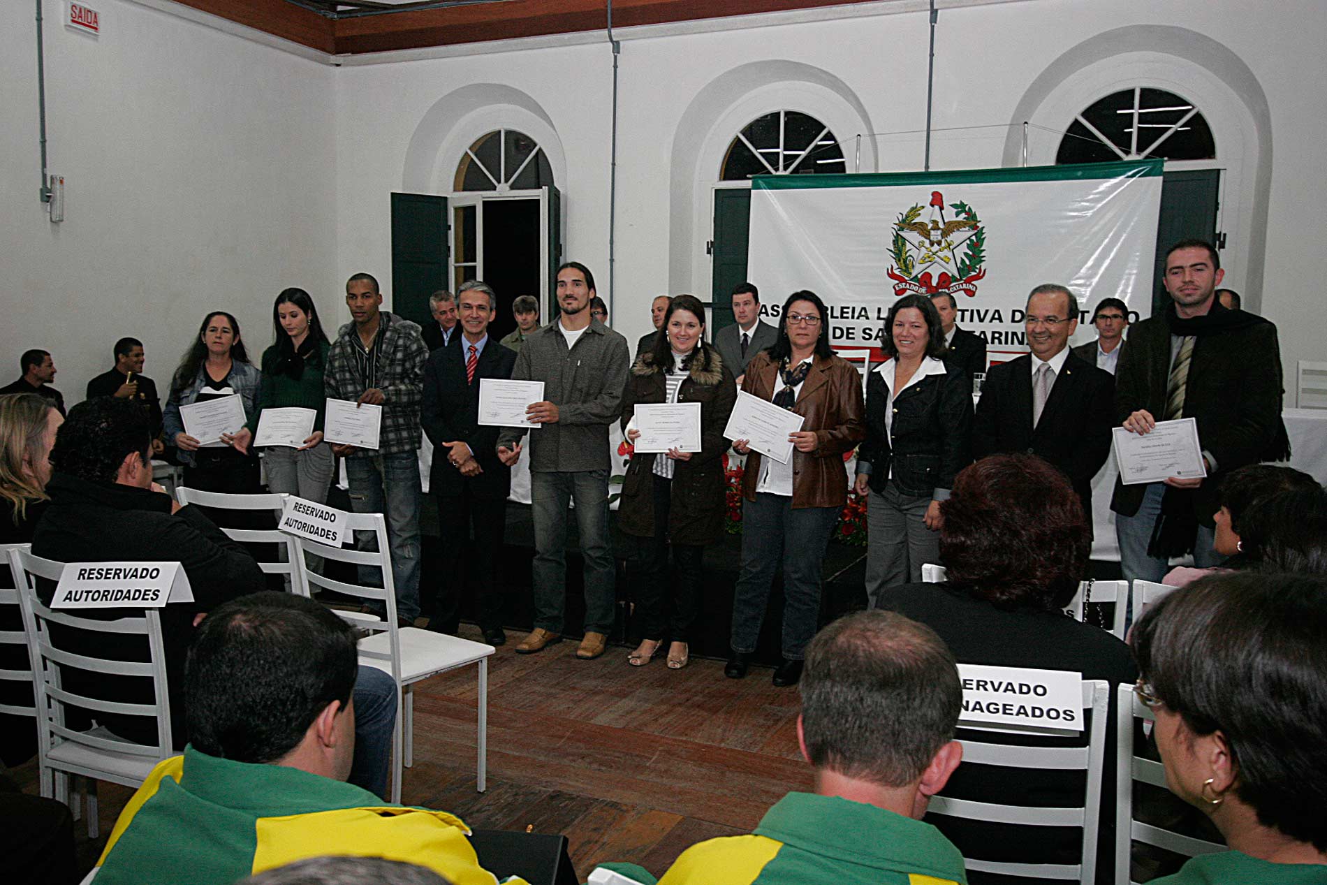 Sessão Solene em homenagem aos Atletas que fazem a história do esporte de Biguaçu referendados no livro Esporte é Massa - Local: Casarão Born