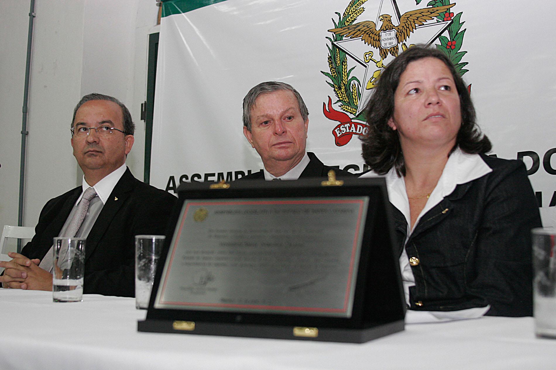 Sessão Solene em homenagem aos Atletas que fazem a história do esporte de Biguaçu referendados no livro Esporte é Massa - Local: Casarão Born