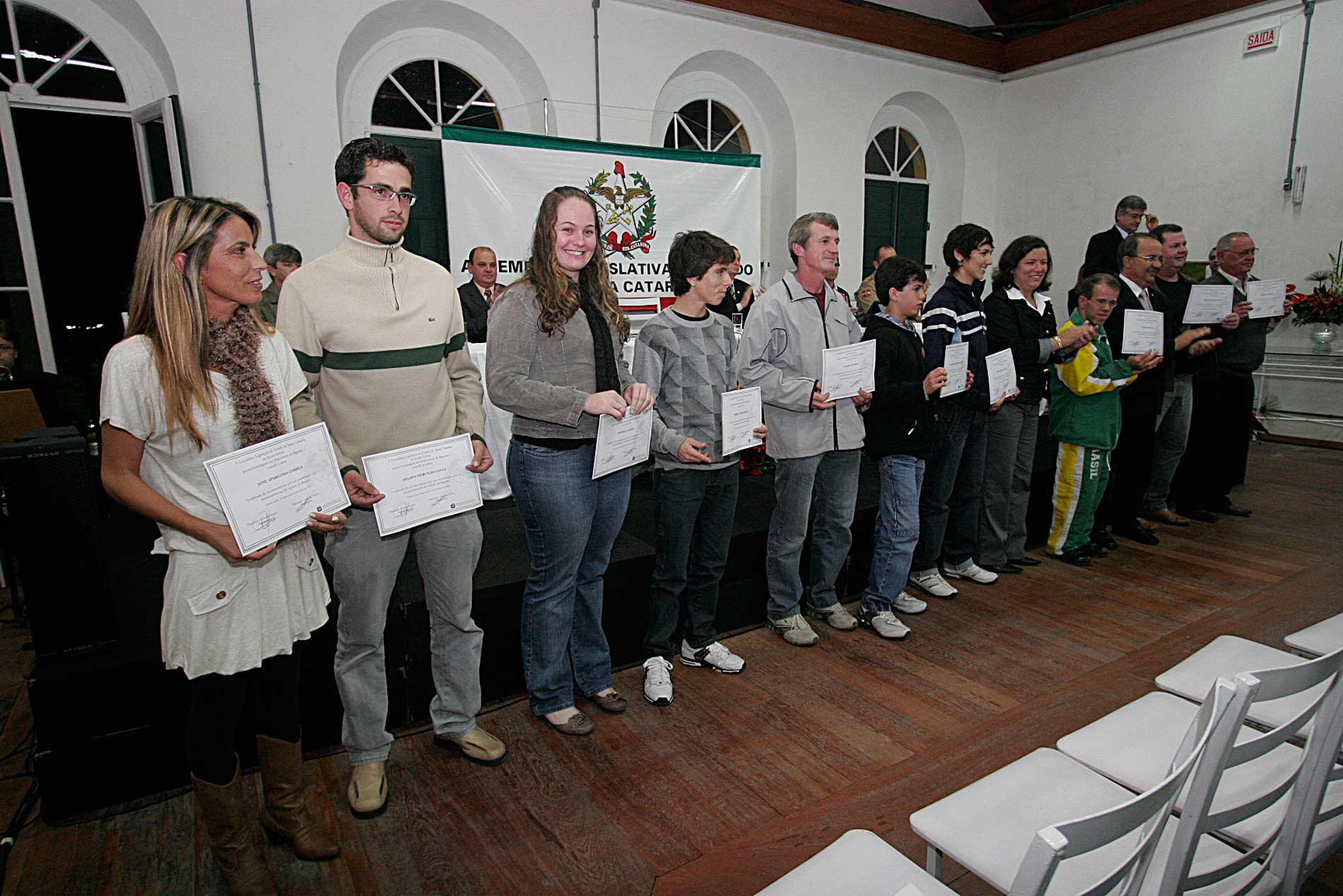 Sessão Solene em homenagem aos Atletas que fazem a história do esporte de Biguaçu referendados no livro Esporte é Massa - Local: Casarão Born