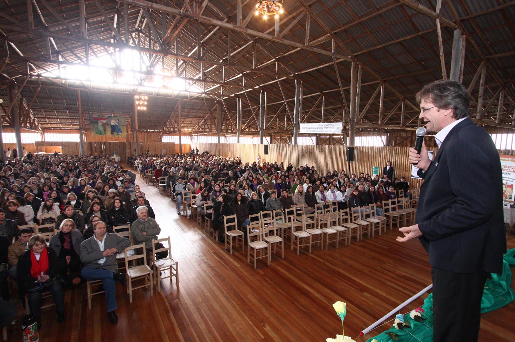 Seminário Os Desafios da Educação mobiliza professores da região de Campos Novos