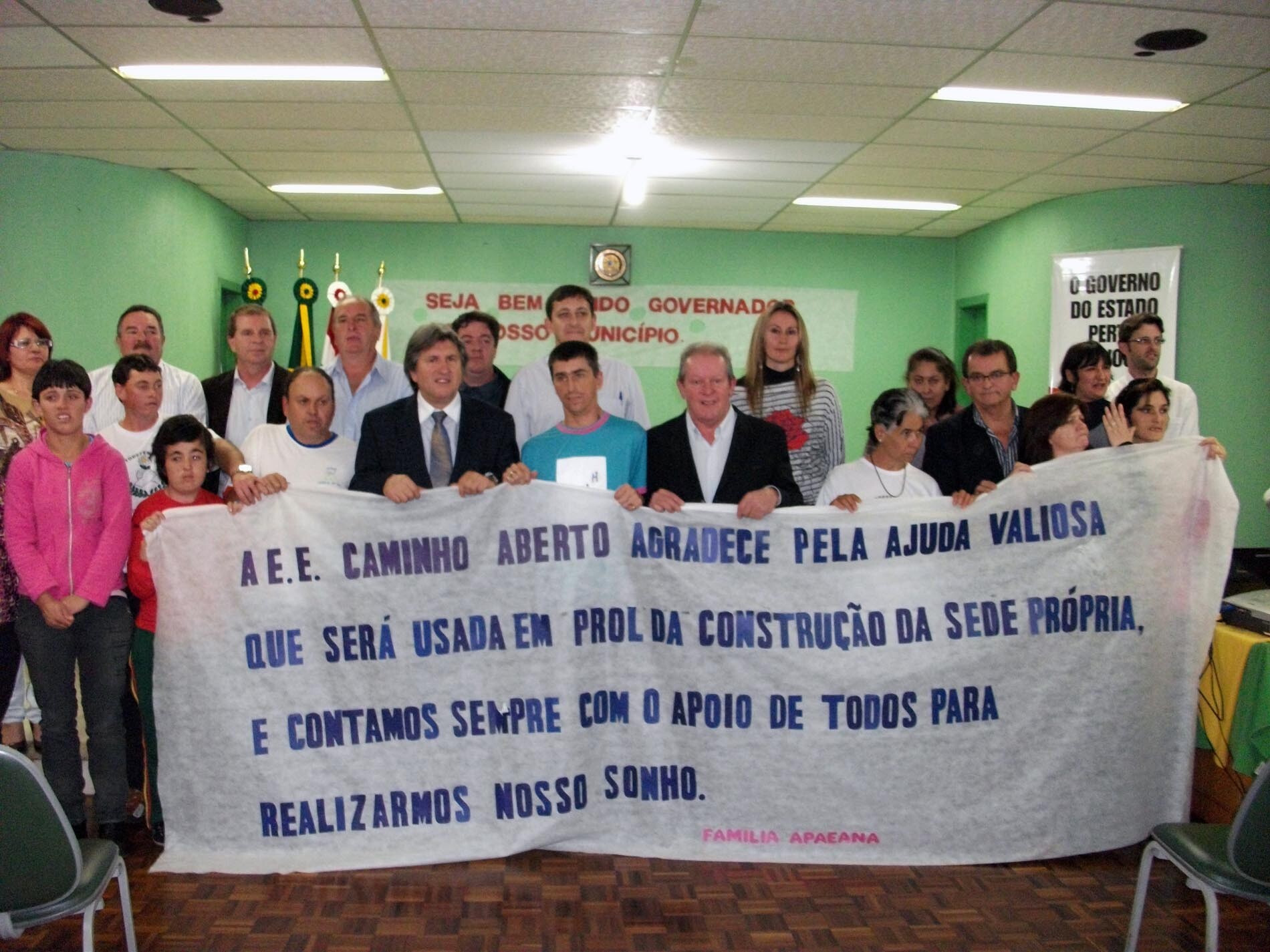 Dos Gabinetes – Apae de Guarujá do Sul recebe R$60 mil para construção de  sede