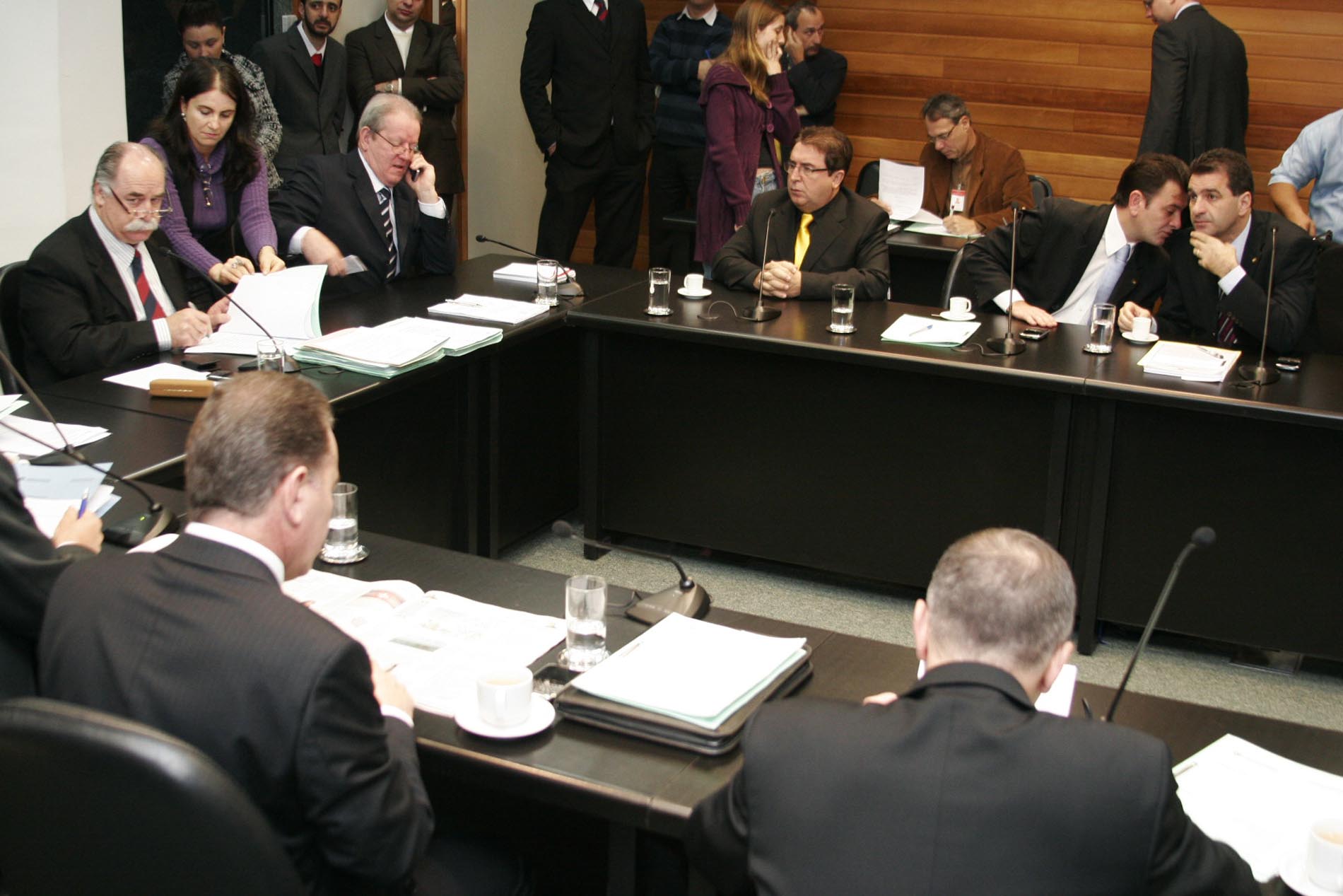 CCJ aprova audiência pública para debater aumento do repasse de ICMS aos municípios