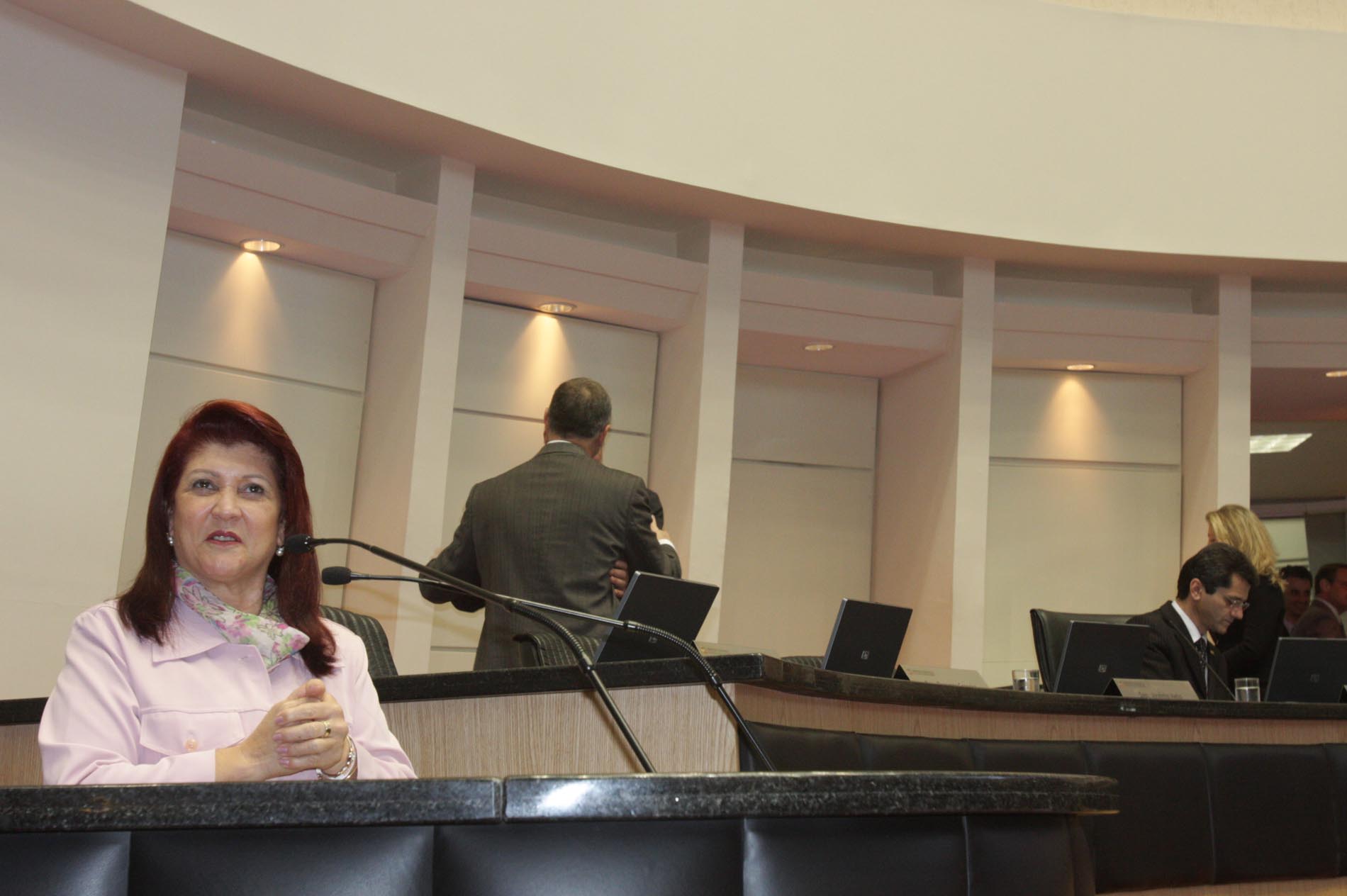 Deputada Professora Odete de Jesus (PRB)
