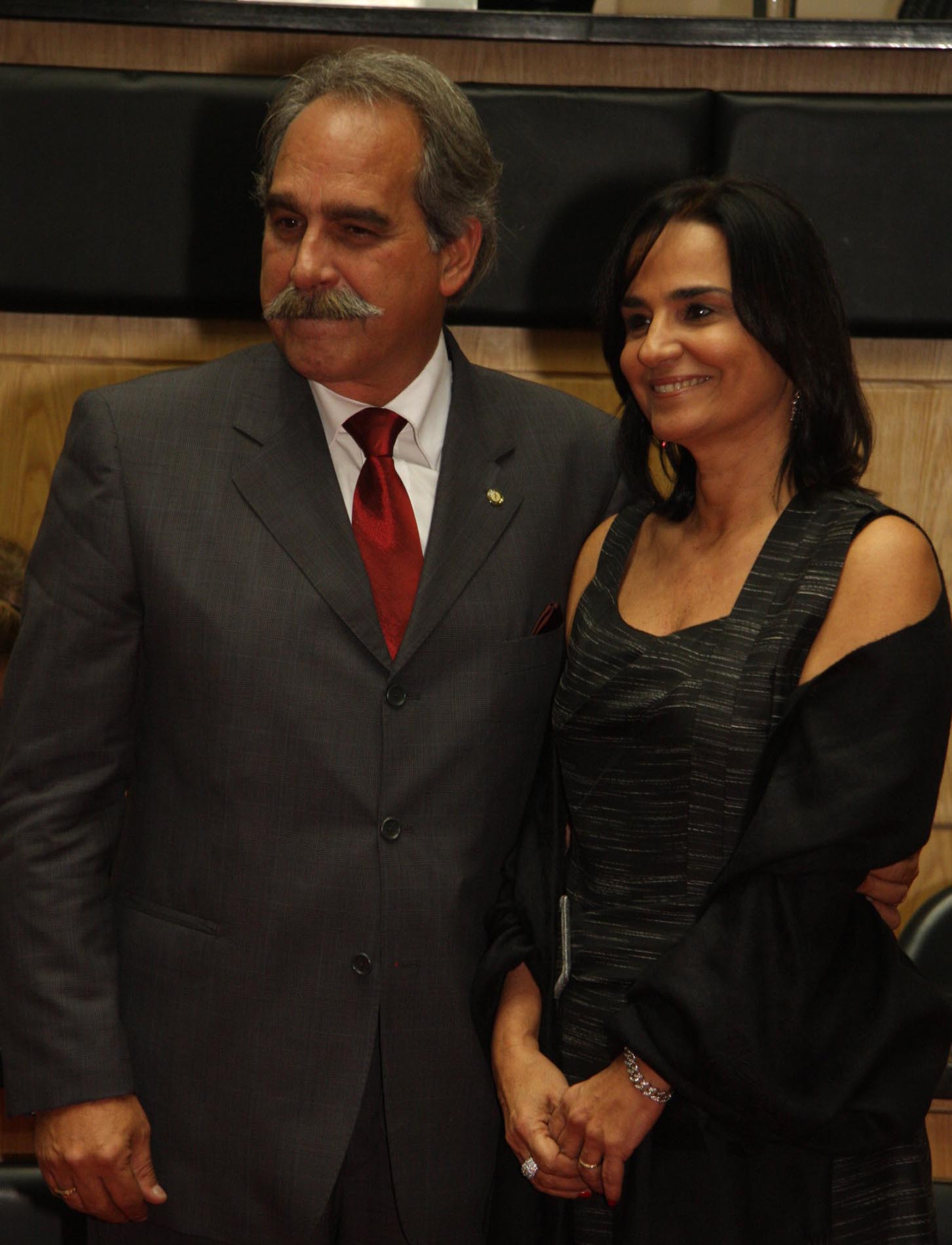 Sessão Solene - Título de Cidadão Catarinense - Dr. Roberto Avila
