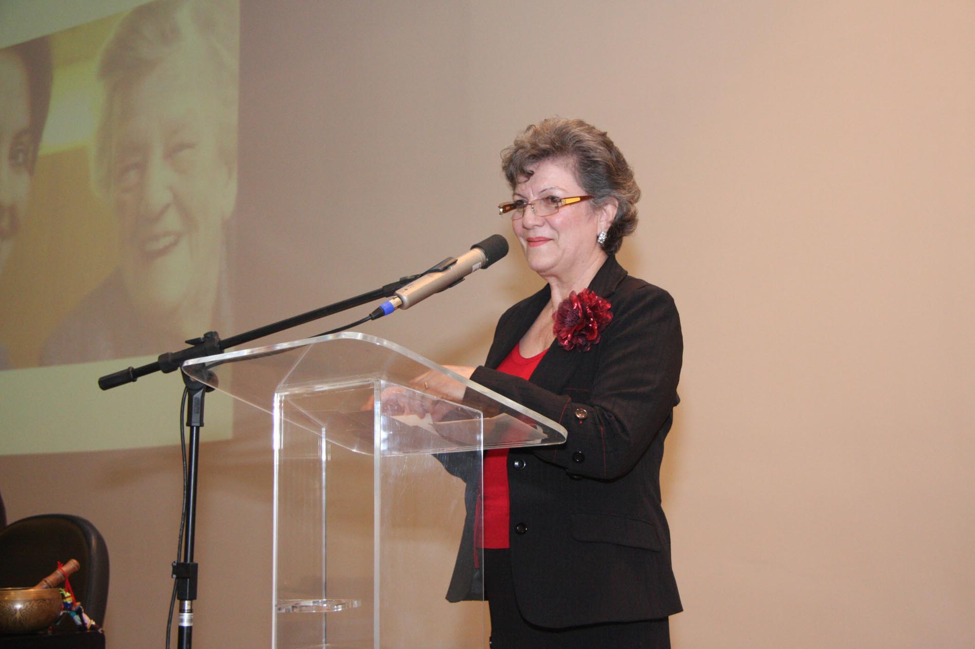 Palestra sobre a Importância do papel da cuidadora na rede social de proteção a pessoa idosa