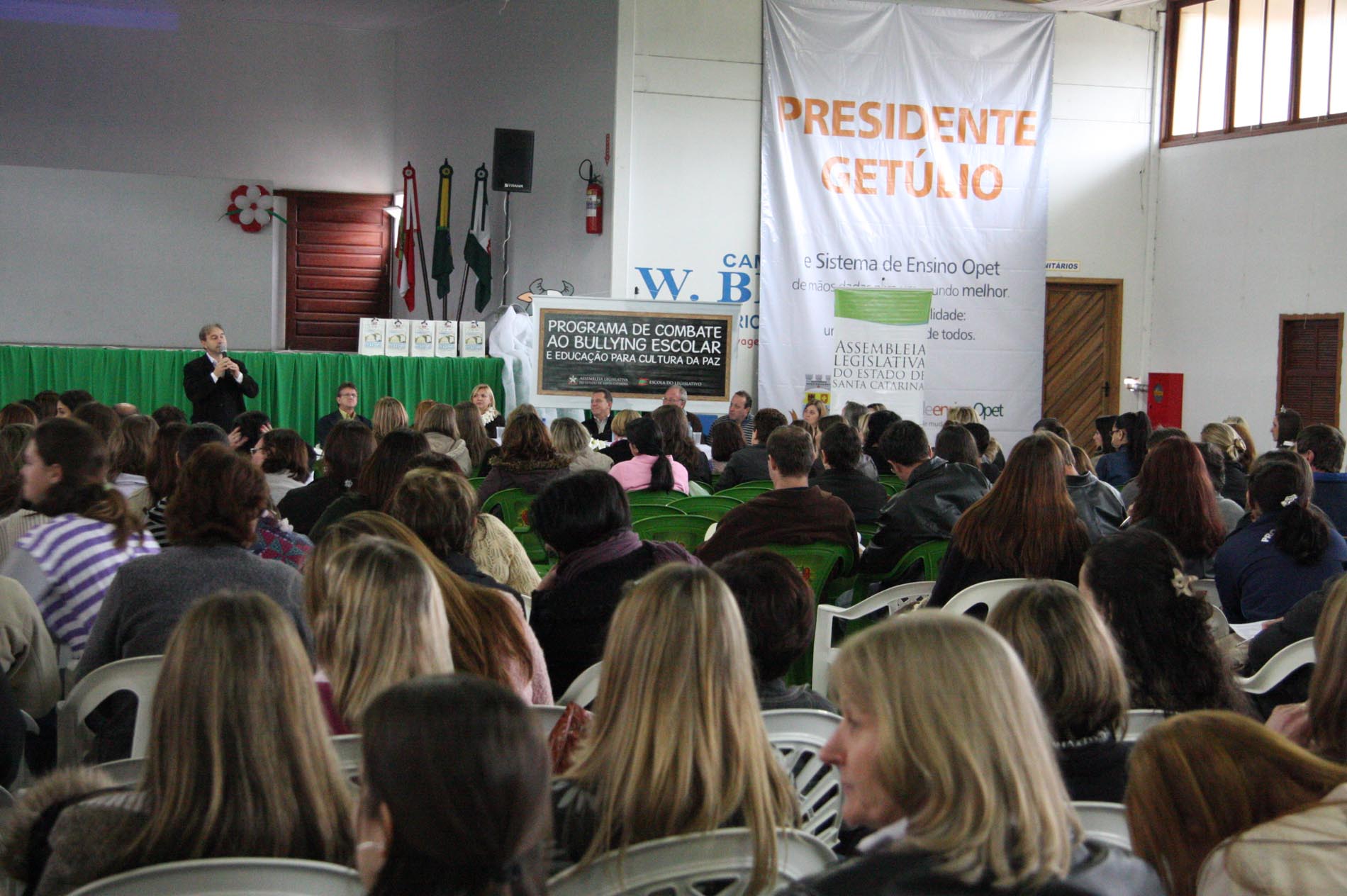 Programa de Combate ao Bullying Escolar e Educação para a Cultura da Paz