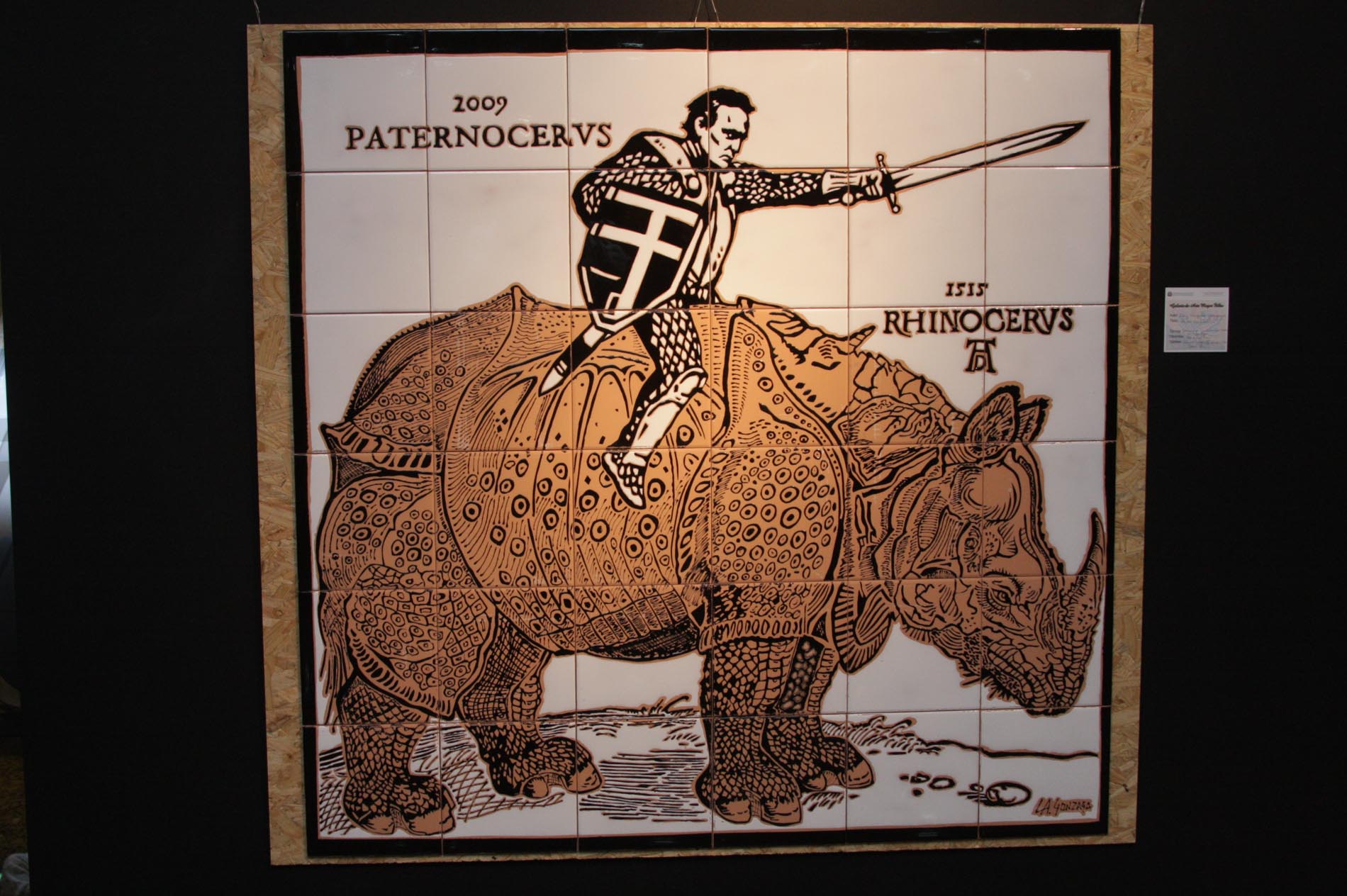 Luiz Augusto Gonzaga celebra paternidade em exposição de paineis de azulejo