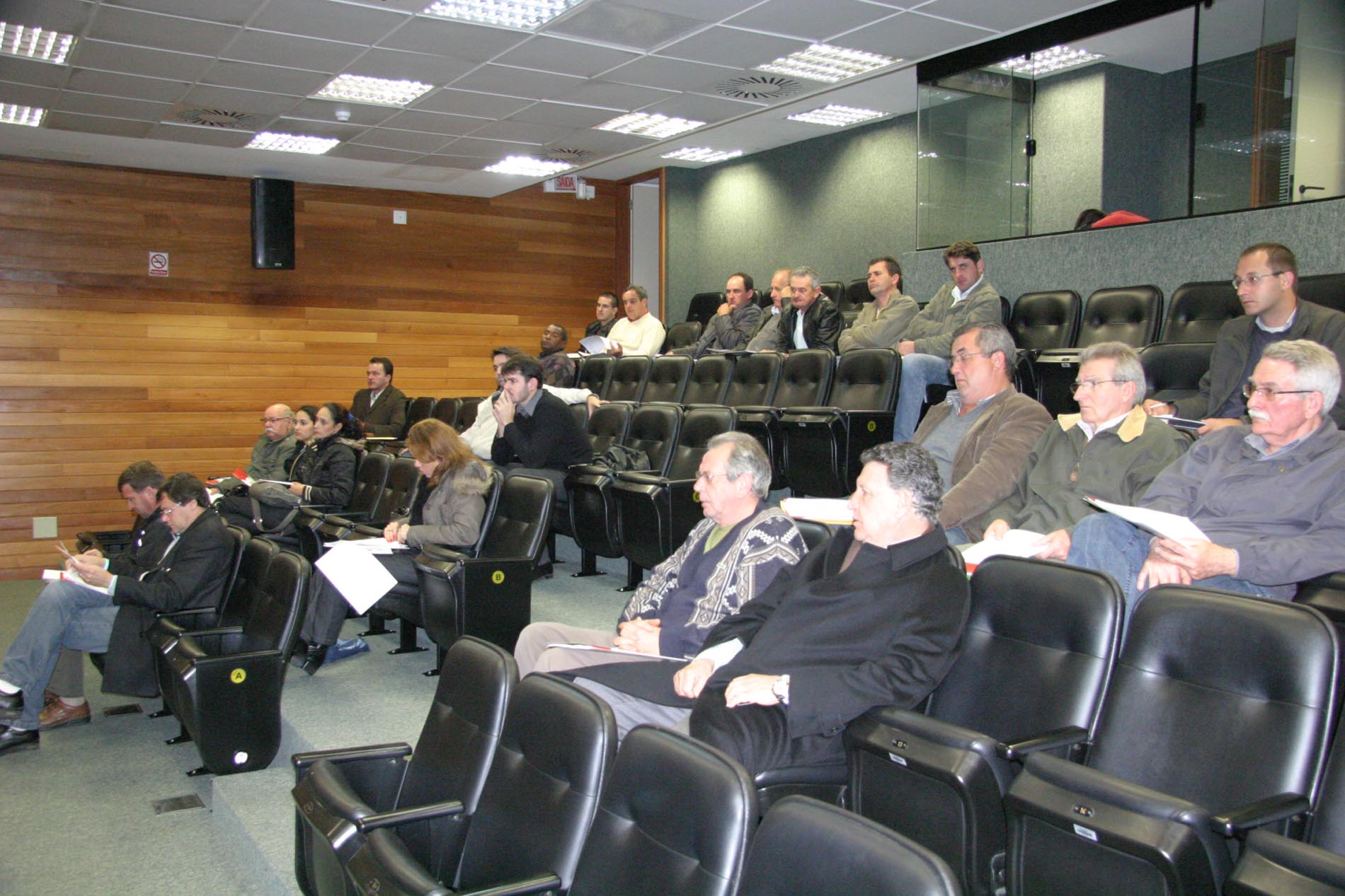 Audiência debate projeto que regulamenta piscicultura