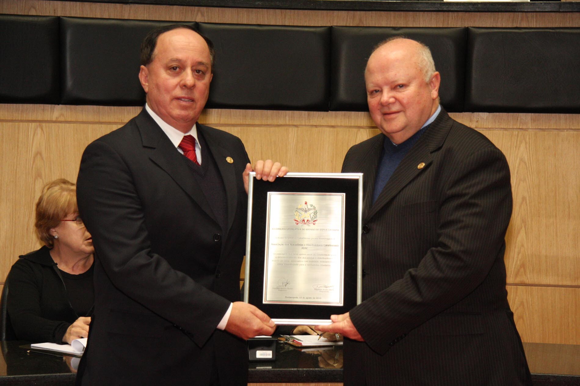 Dos Gabinetes – Atacadistas recebem homenagem na Alesc