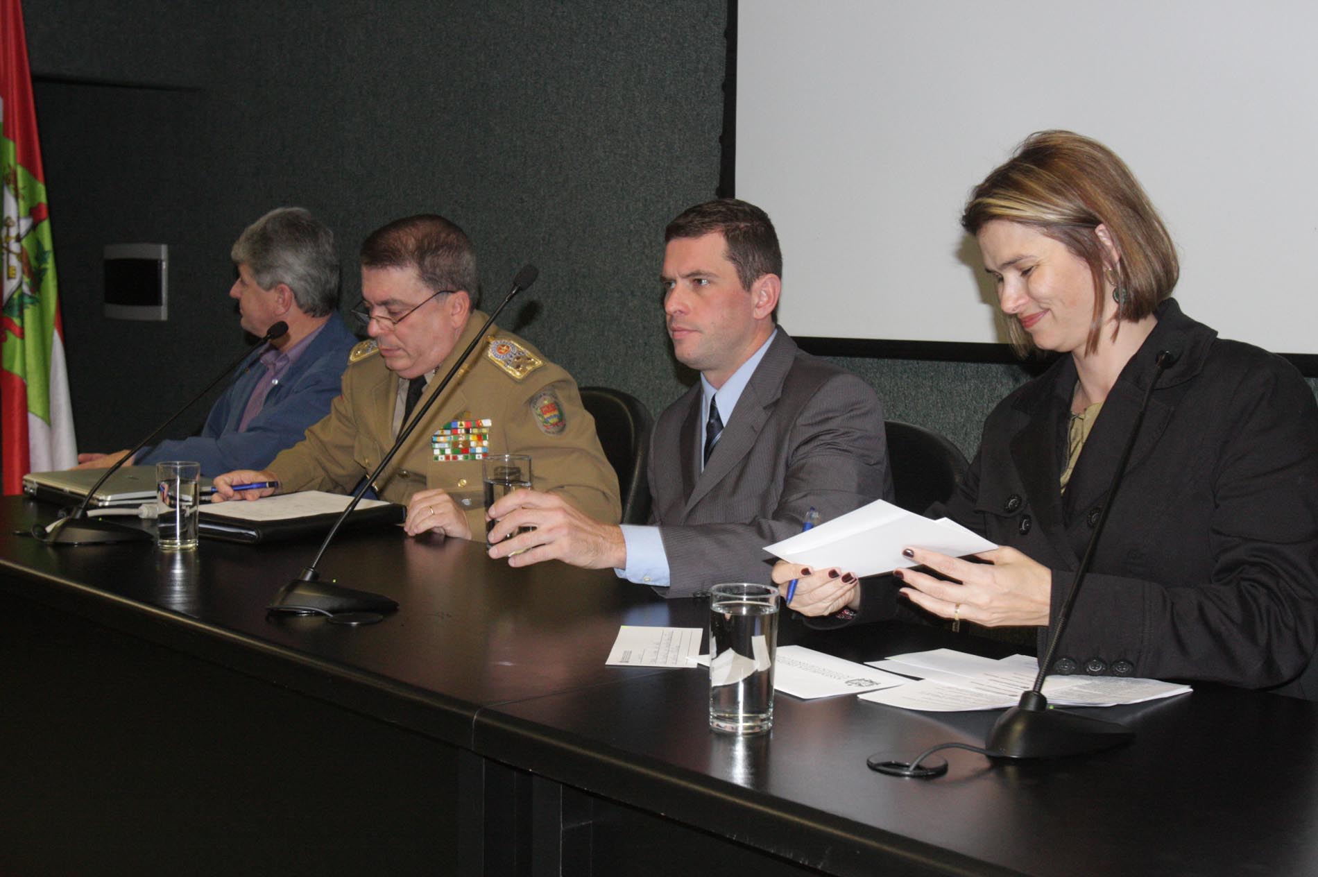 Comissão de Segurança Pública - Audiência pública: 'Preocupante e crescente diminuição do efetivo das Polícias Militar e Civil