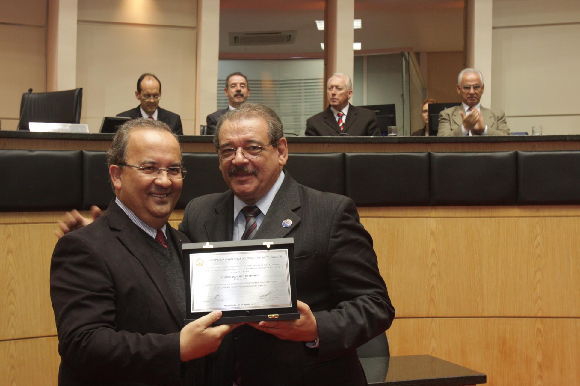 Sessão Especial em homenagem à Universidade Federal de Santa Catarina UFSC