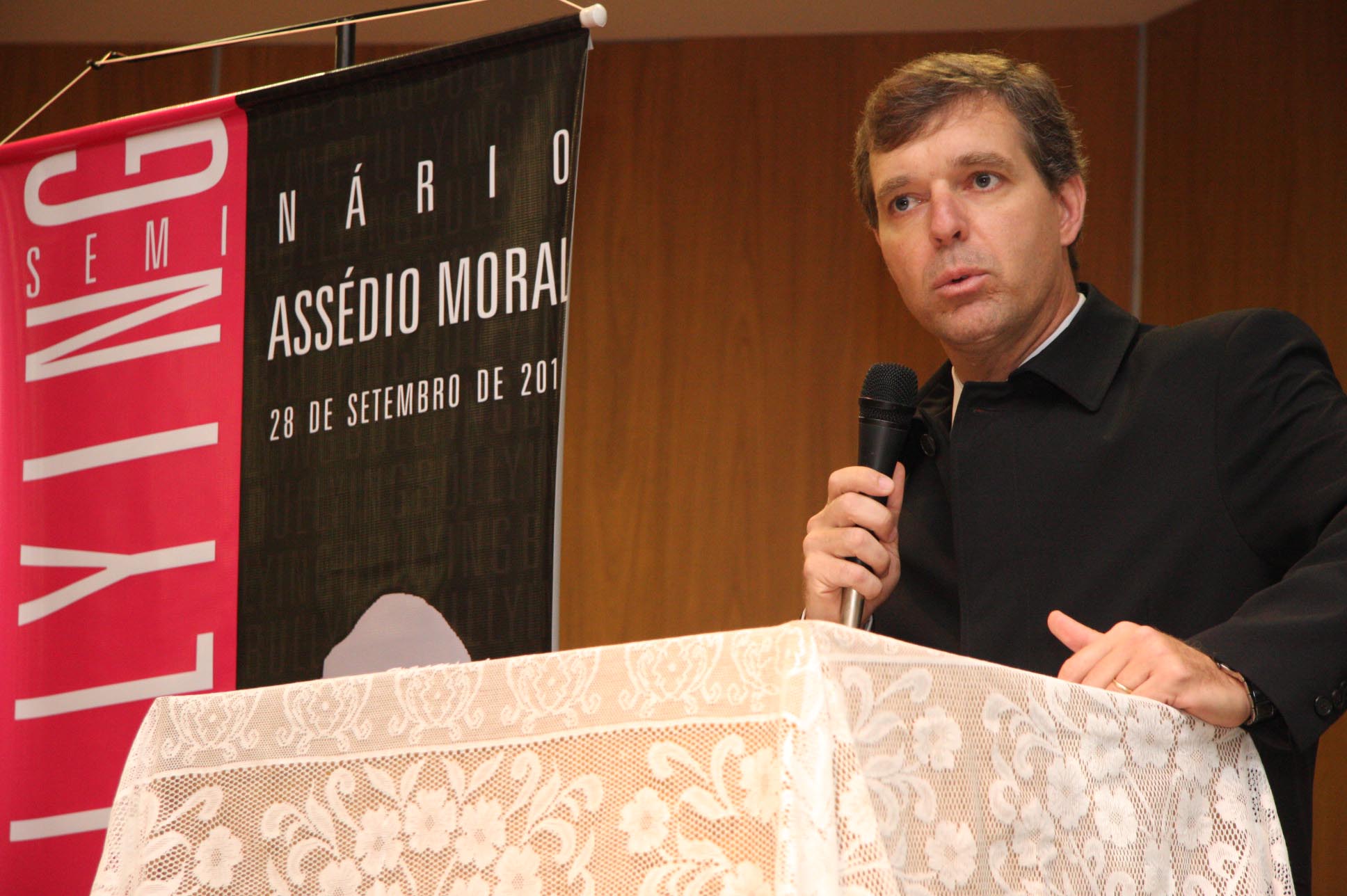 Seminário Bullying e Assédio Moral – Sérgio Joesti
