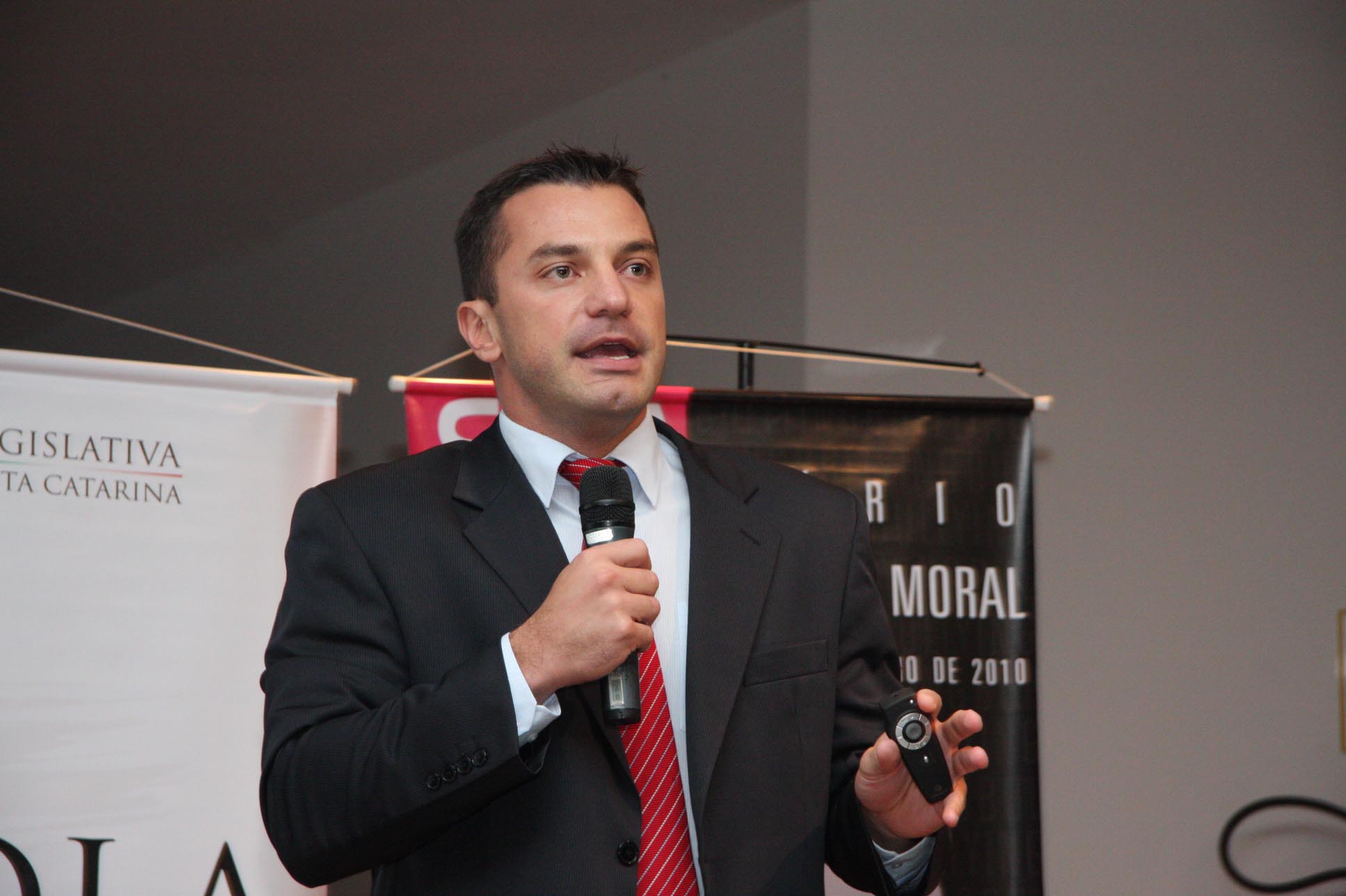 Escola do Legislativo – 1º Seminário de Bullying e Assédio Moral 
Local: Joinville