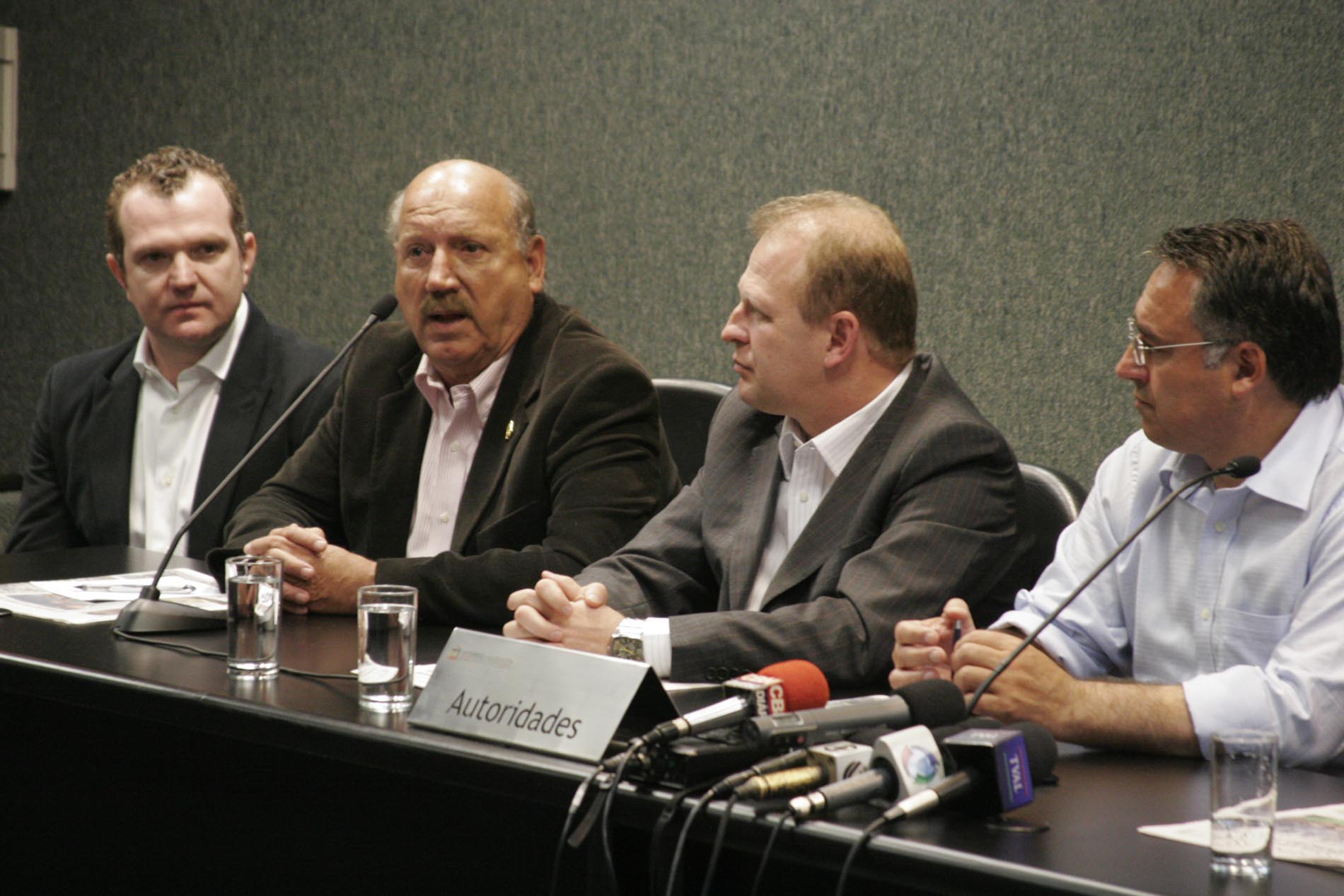 Coletiva de Imprensa com o candidato eleito para o governo do Estado