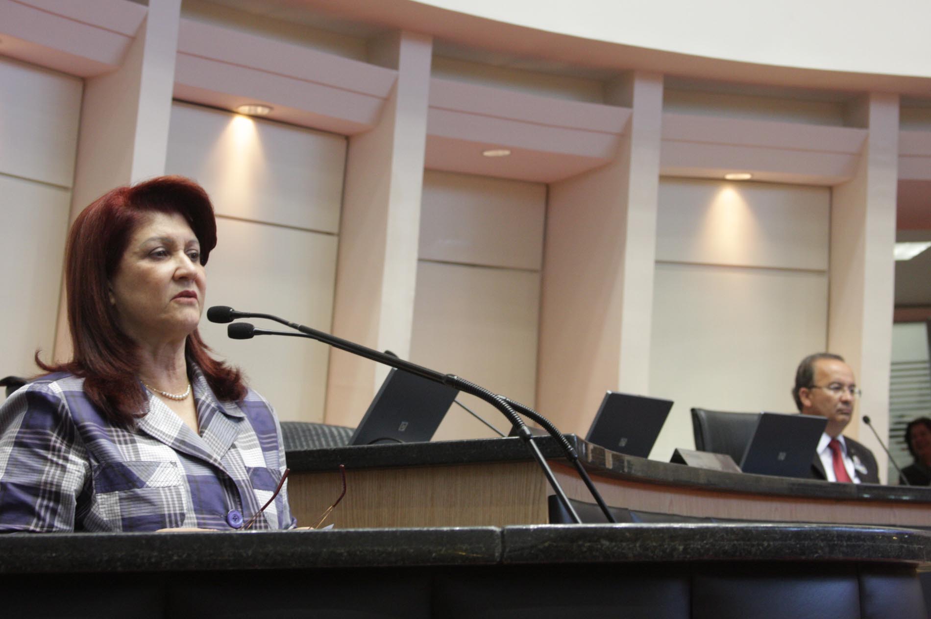 Deputada Professora Odete de Jesus (PRB)