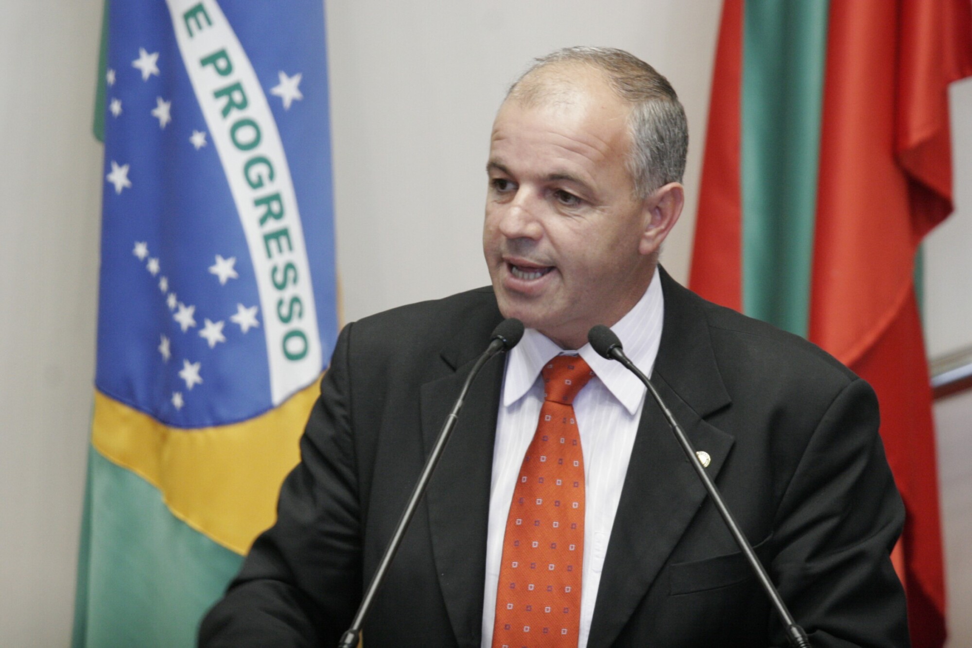 Dos Gabinetes – Faltam 10 mil servidores para segurança pública, afirma Sargento Soares