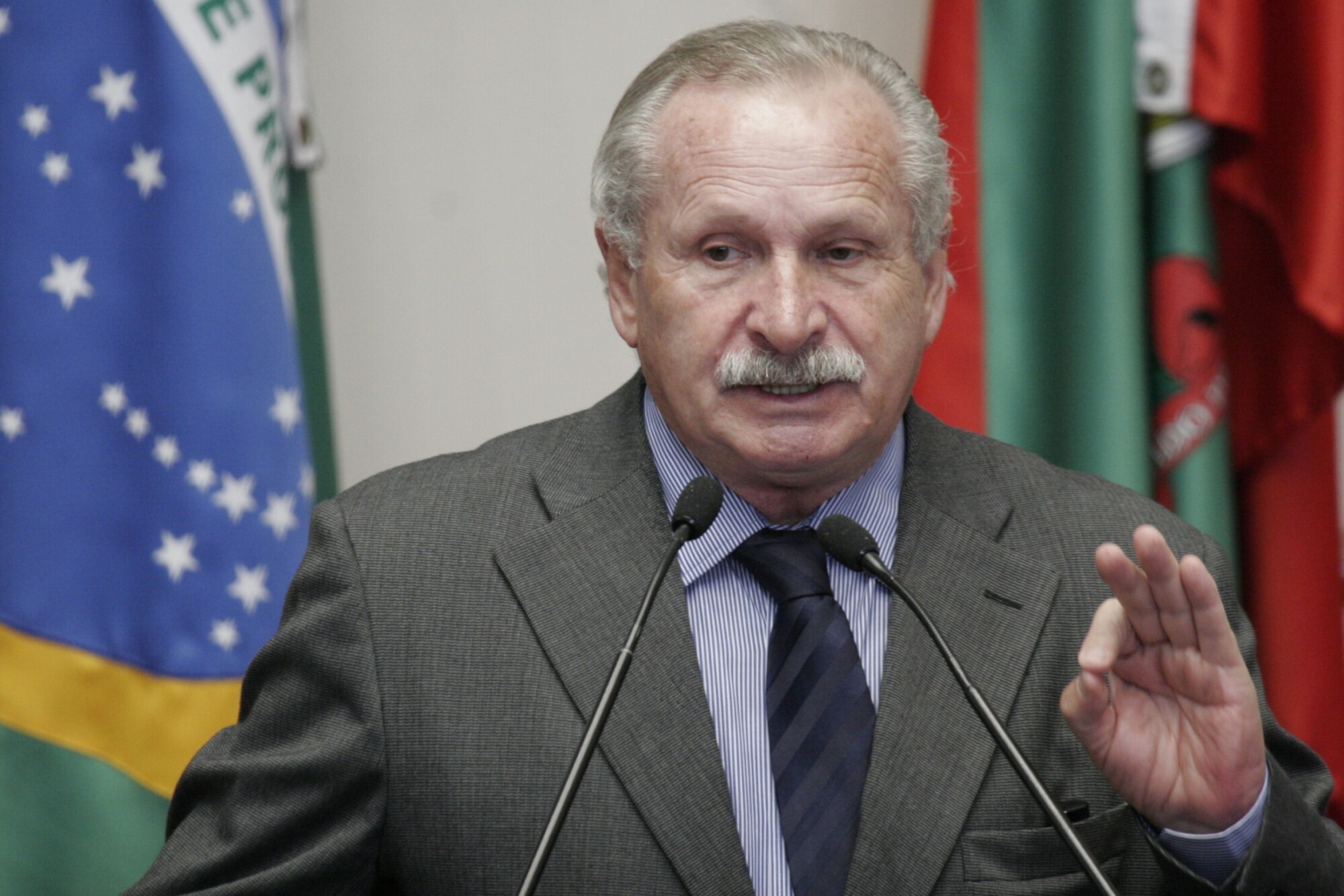 Dos Gabinetes – Mais cinco propostas apresentadas por Onofre Agostini