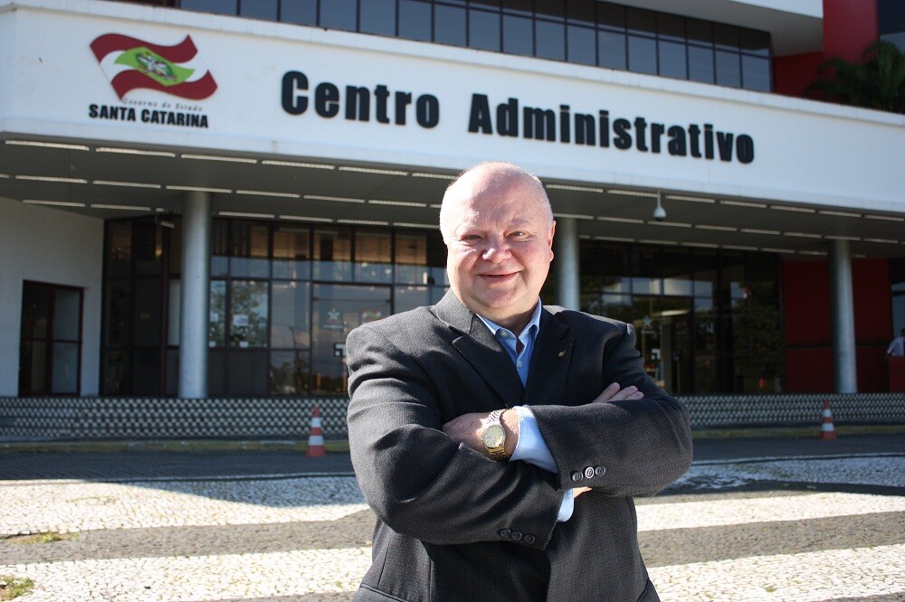 Dos Gabinetes – Deputado Renato Hinnig se manifesta contra o retorno da CPMF