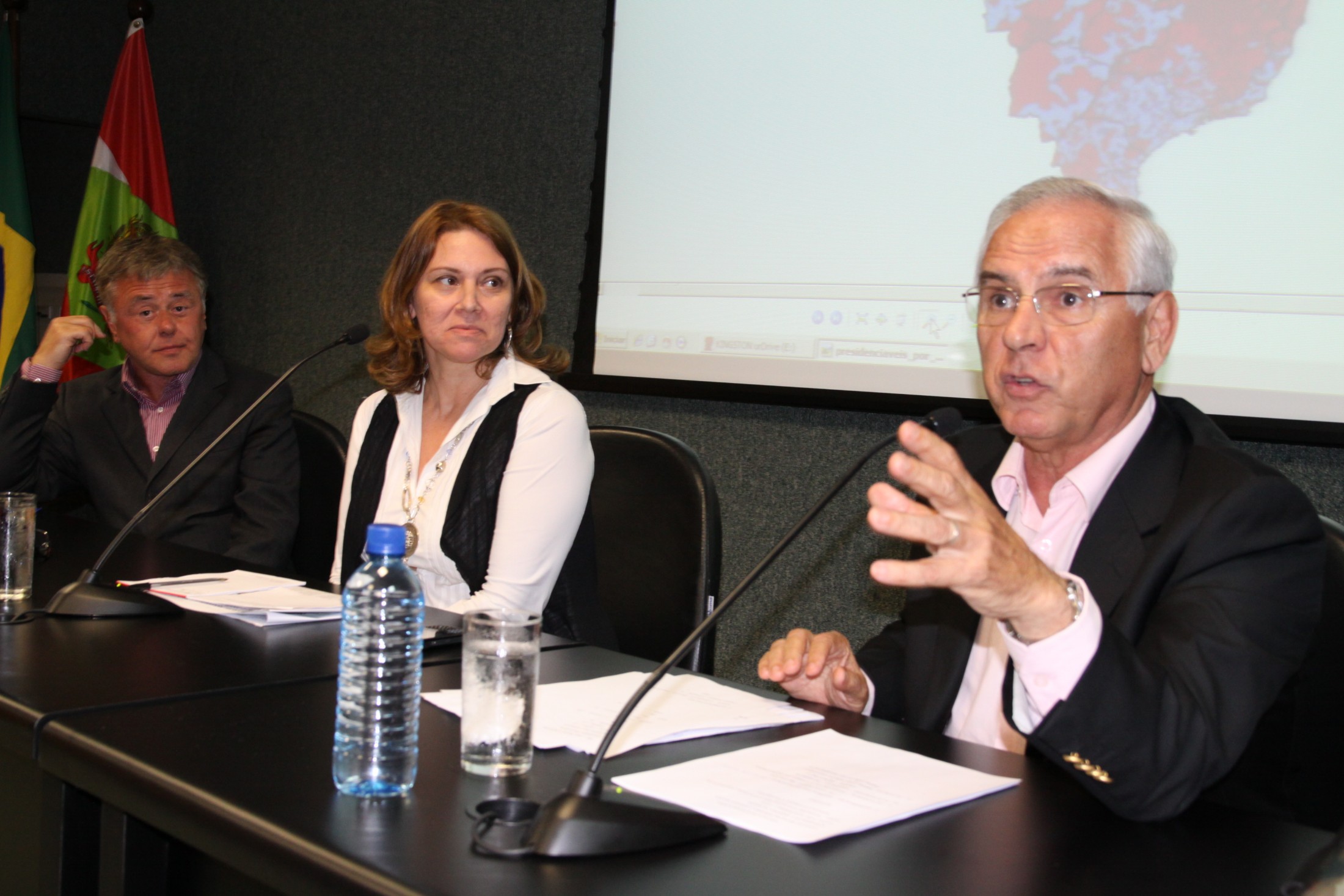 Debate 'Análise das Eleições e o Futuro Político de Santa Catarina e do Brasil'