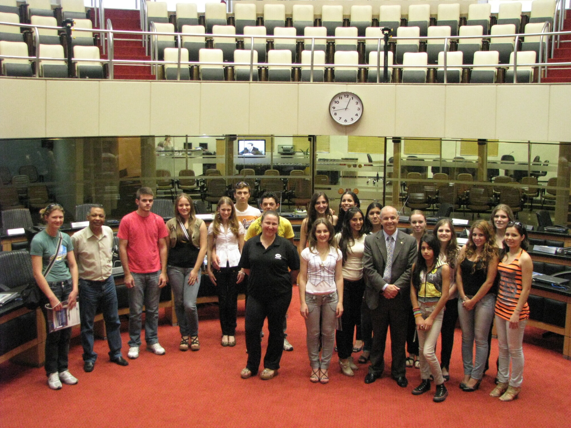 Dos Gabinetes – Estudantes de Concórdia e Imbuia visitam Assembleia Legislativa