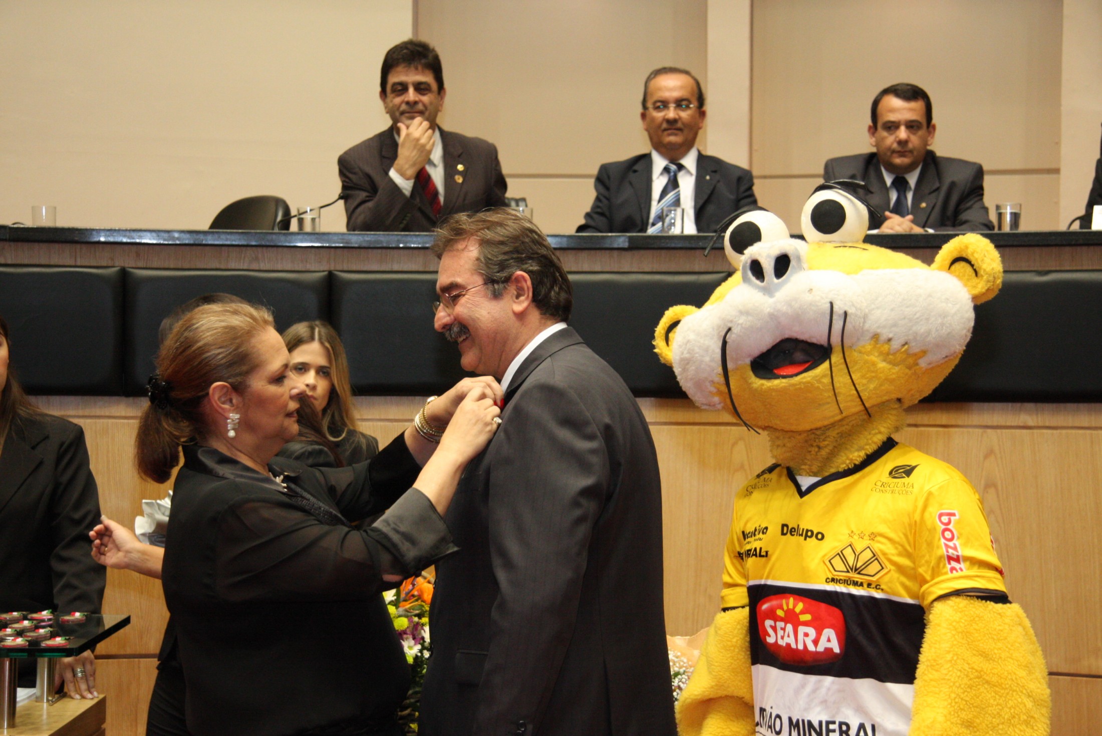 Sessão Solene de Concessão de Medalhas - Ada De Luca e Carlos Henrique Alamini
