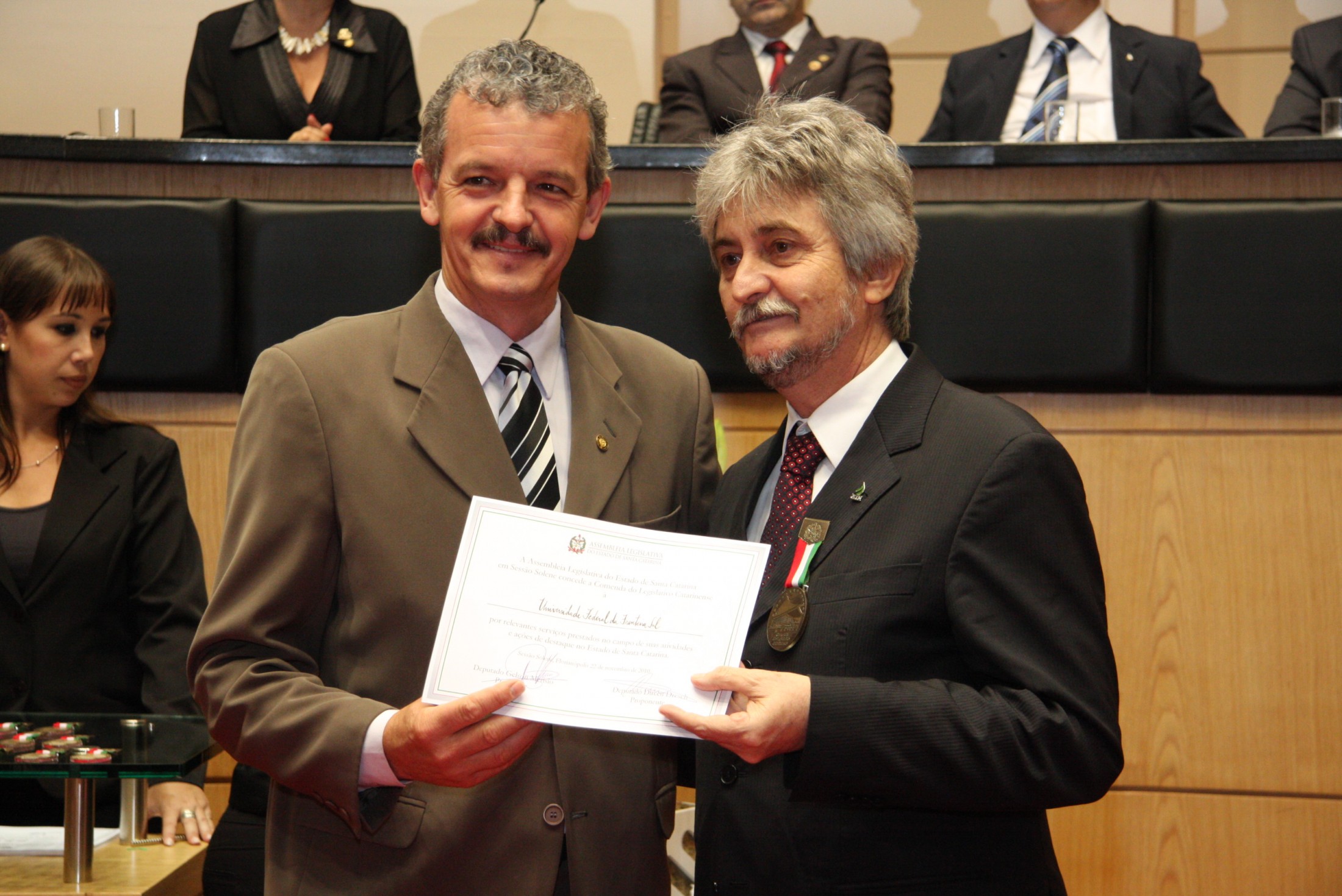 Sessão Solene de Concessão de Medalhas - Dirceu Dresch e Dilvo Ristoff