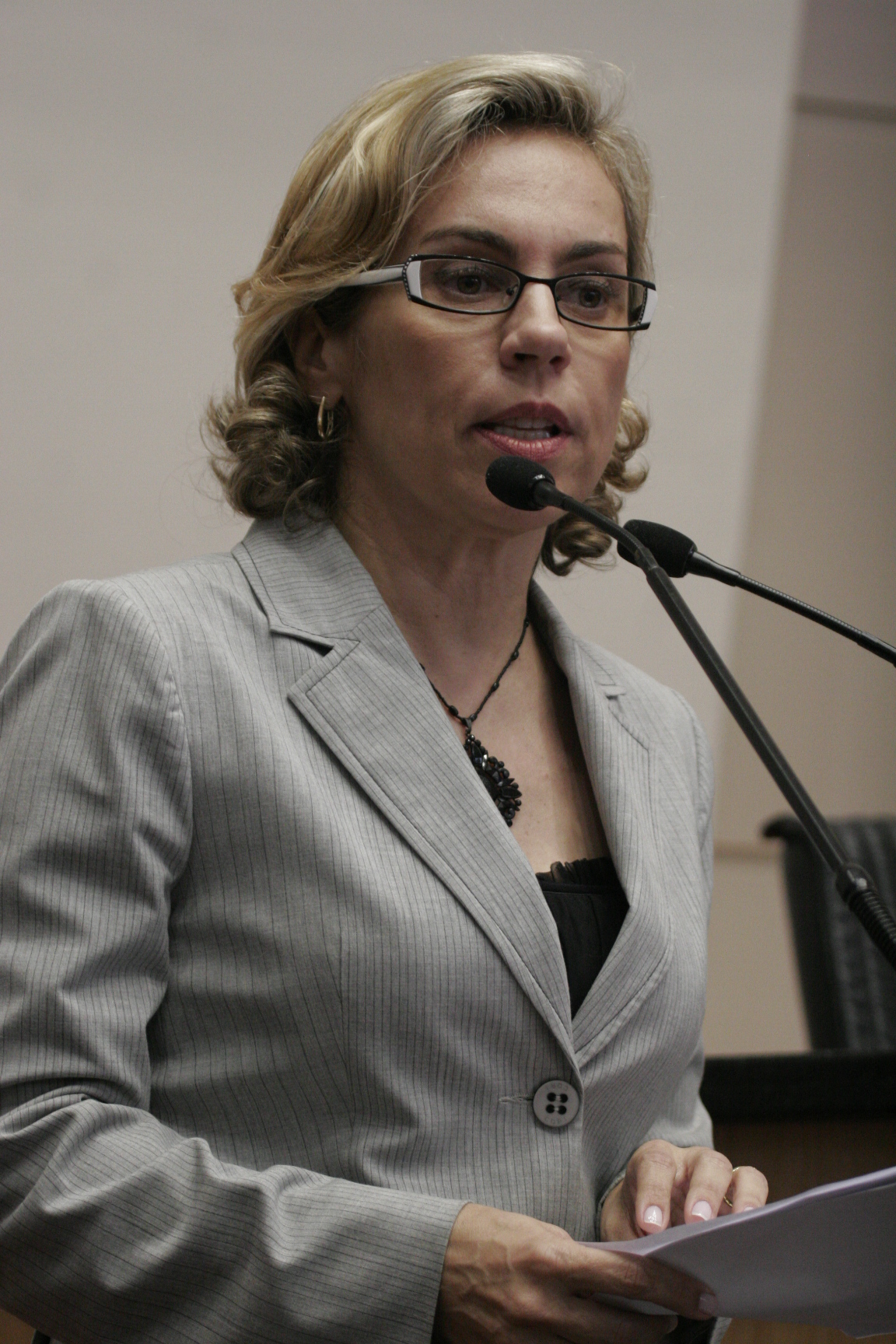 Dos Gabinete – Ana Paula: Em Blumenau as cicatrizes permanecem depois de dois anos da tragédia