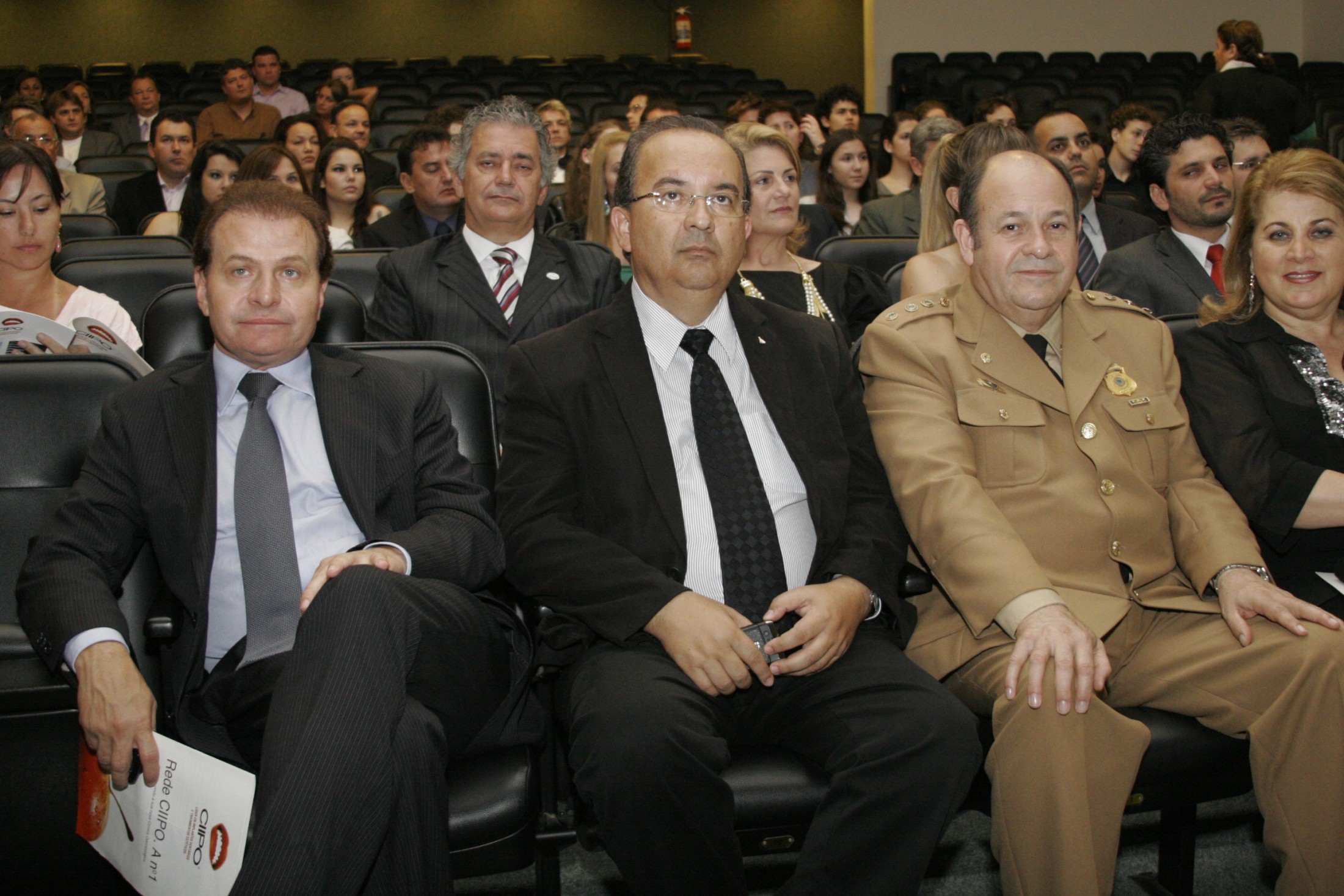Deputados recebem o Troféu Destaques Santa Catarina