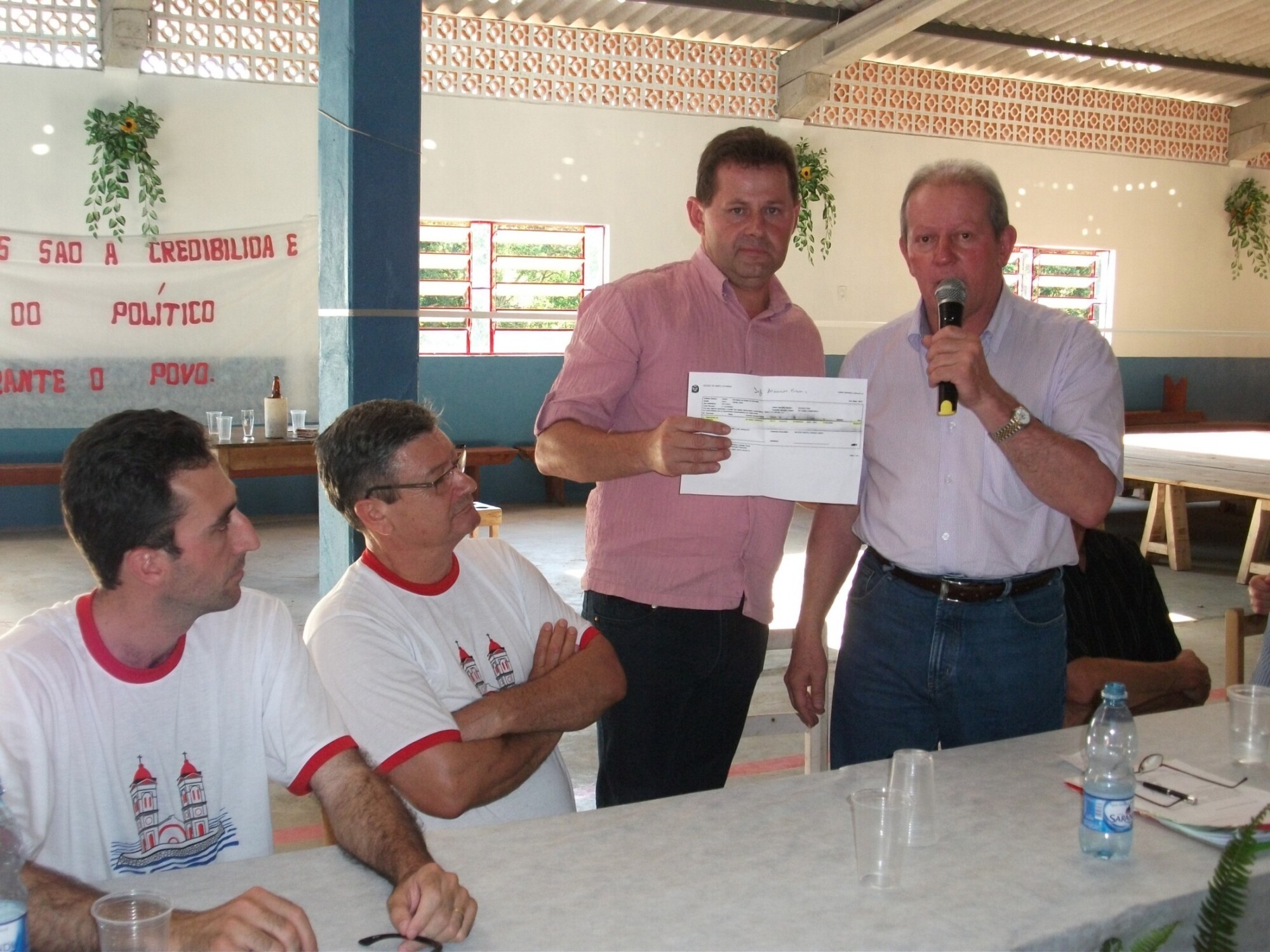 Itá: Linha Adolfo Konder inaugura obras em pavilhão